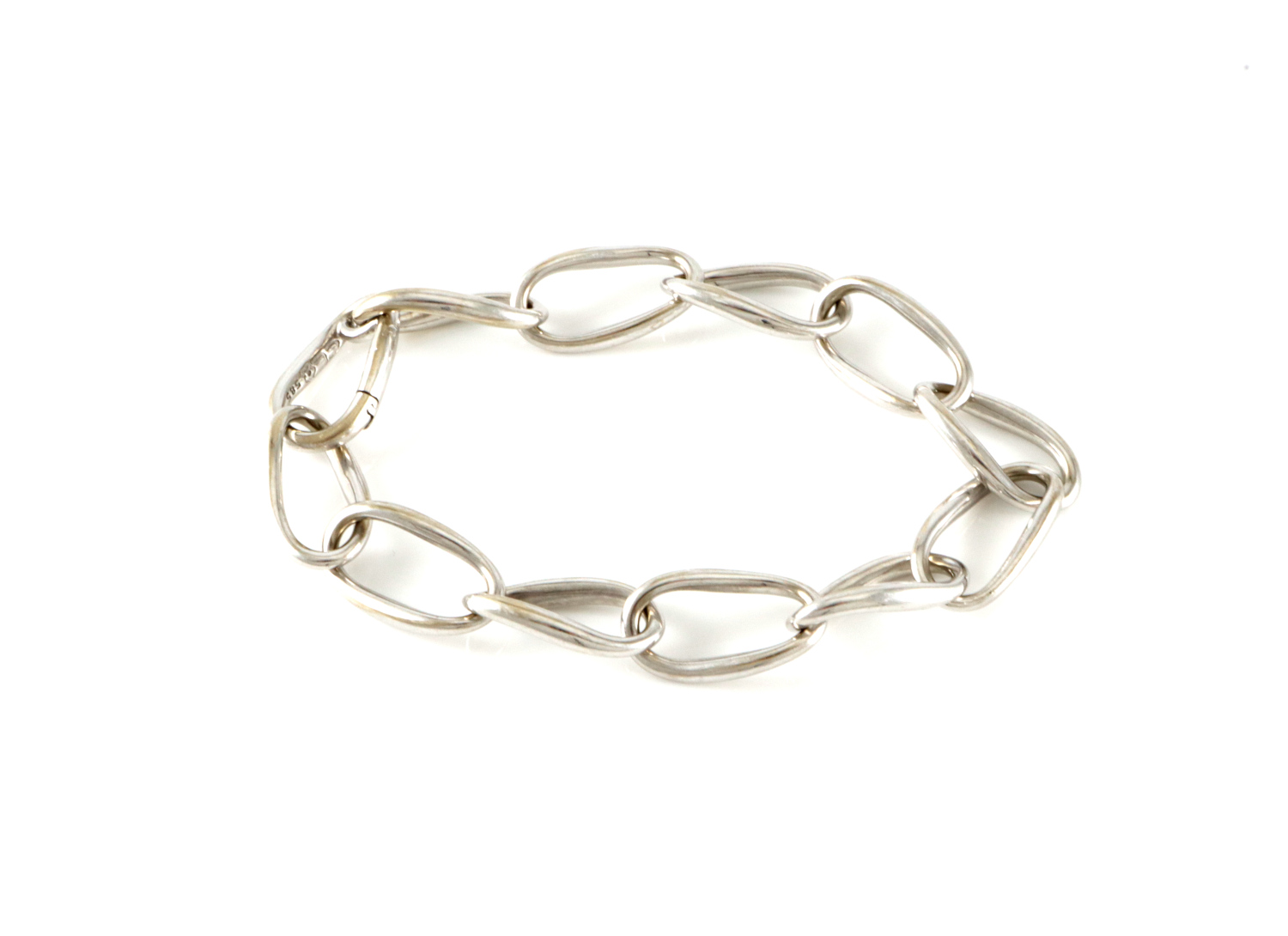 Charlotte Lynggaard for Ole Lynggaard. Love Ring armlenke