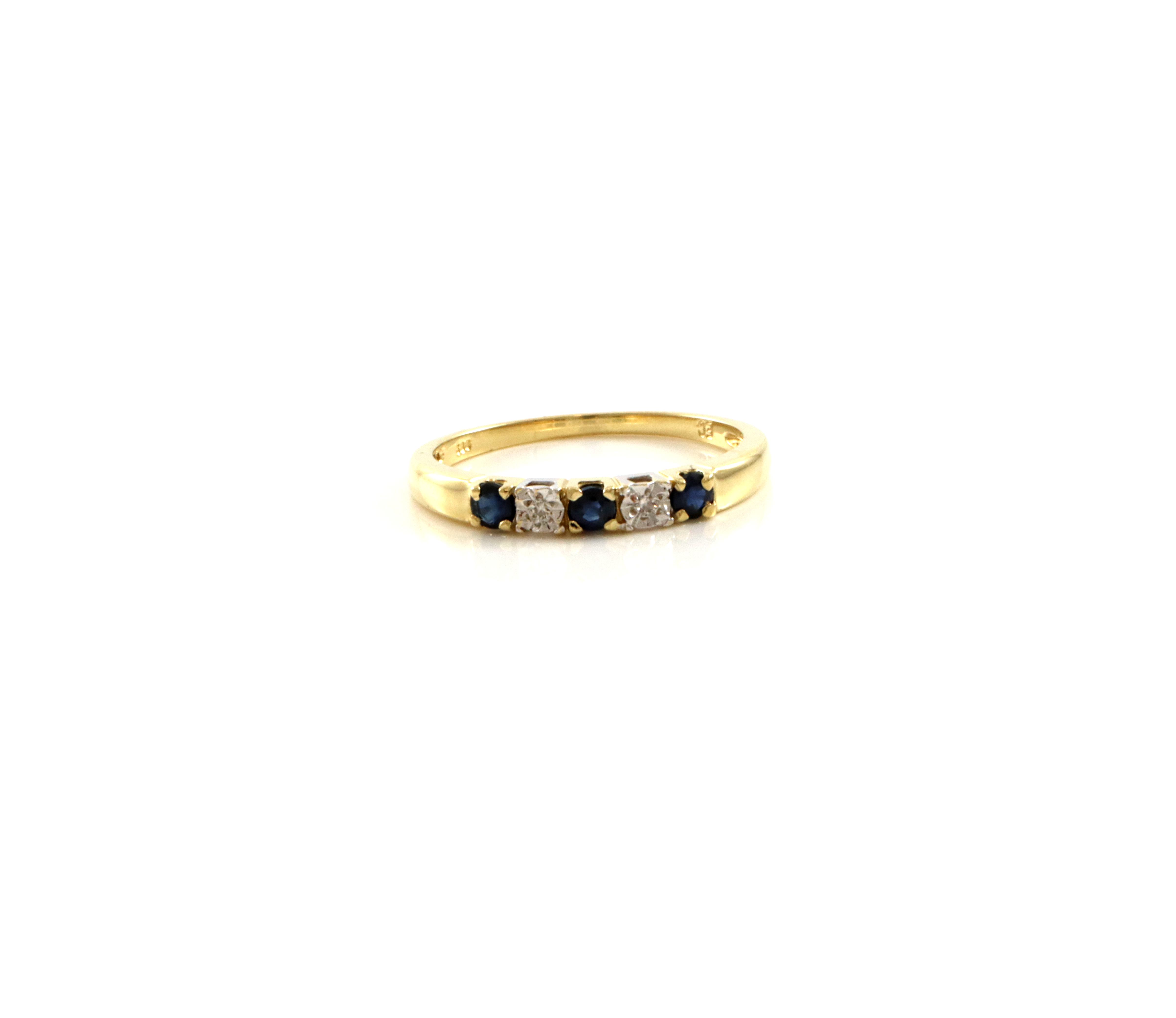 Ring med små safirer og -diamanter. Eric Christophersen, Sandnes