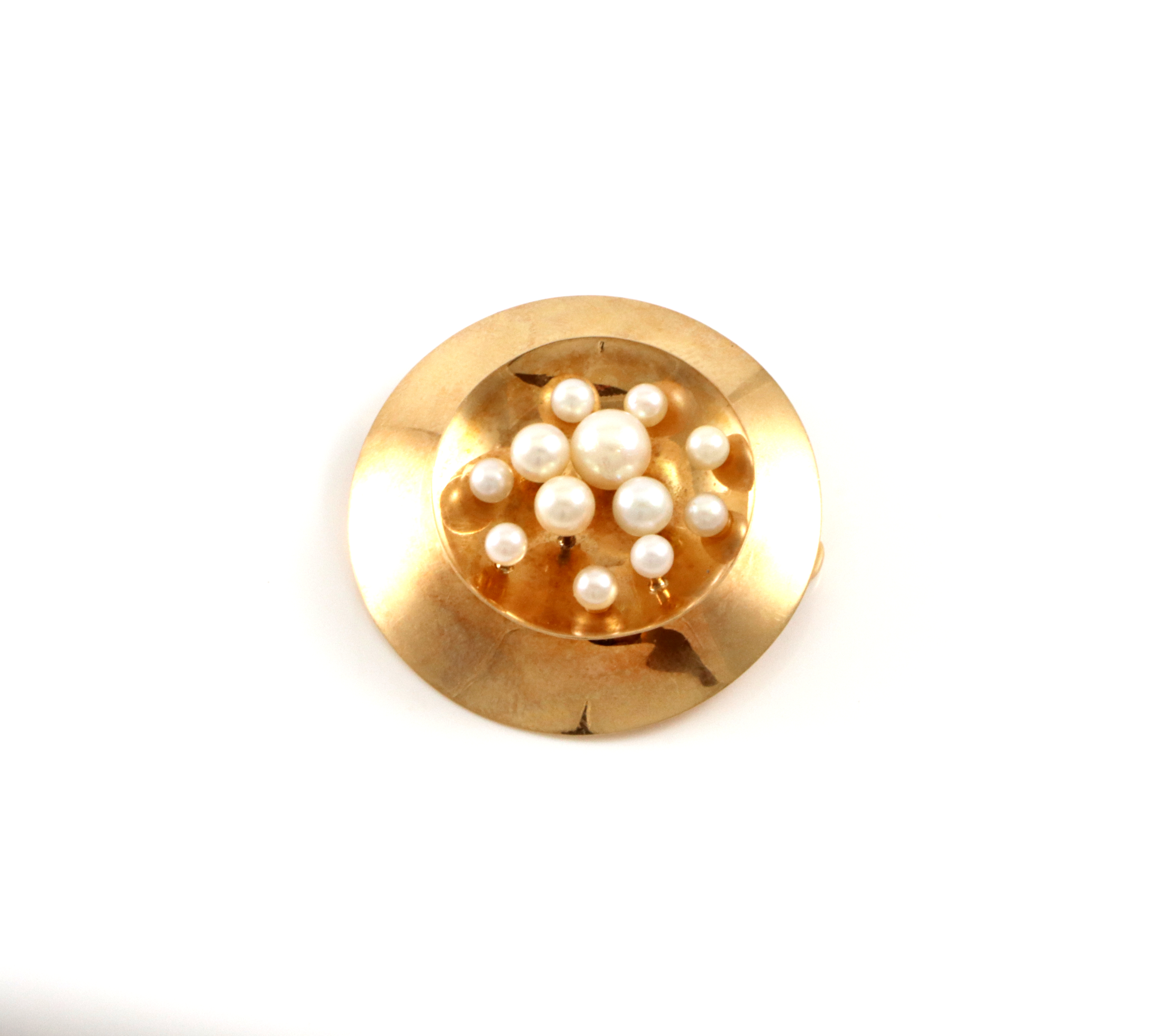 Helge Narsakka, Finland. Modernistisk brosje med perler