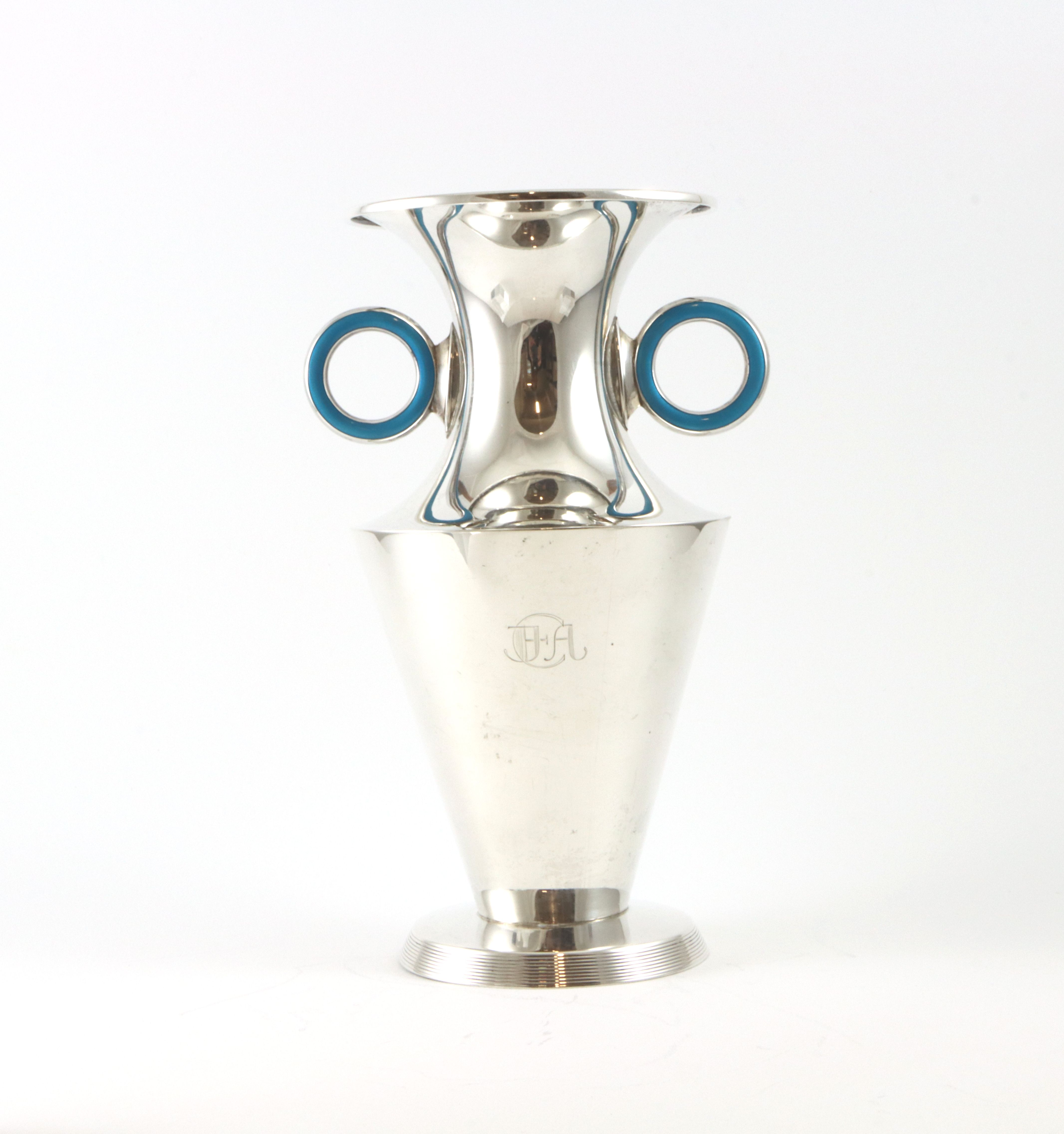 Vase med turkis emalje