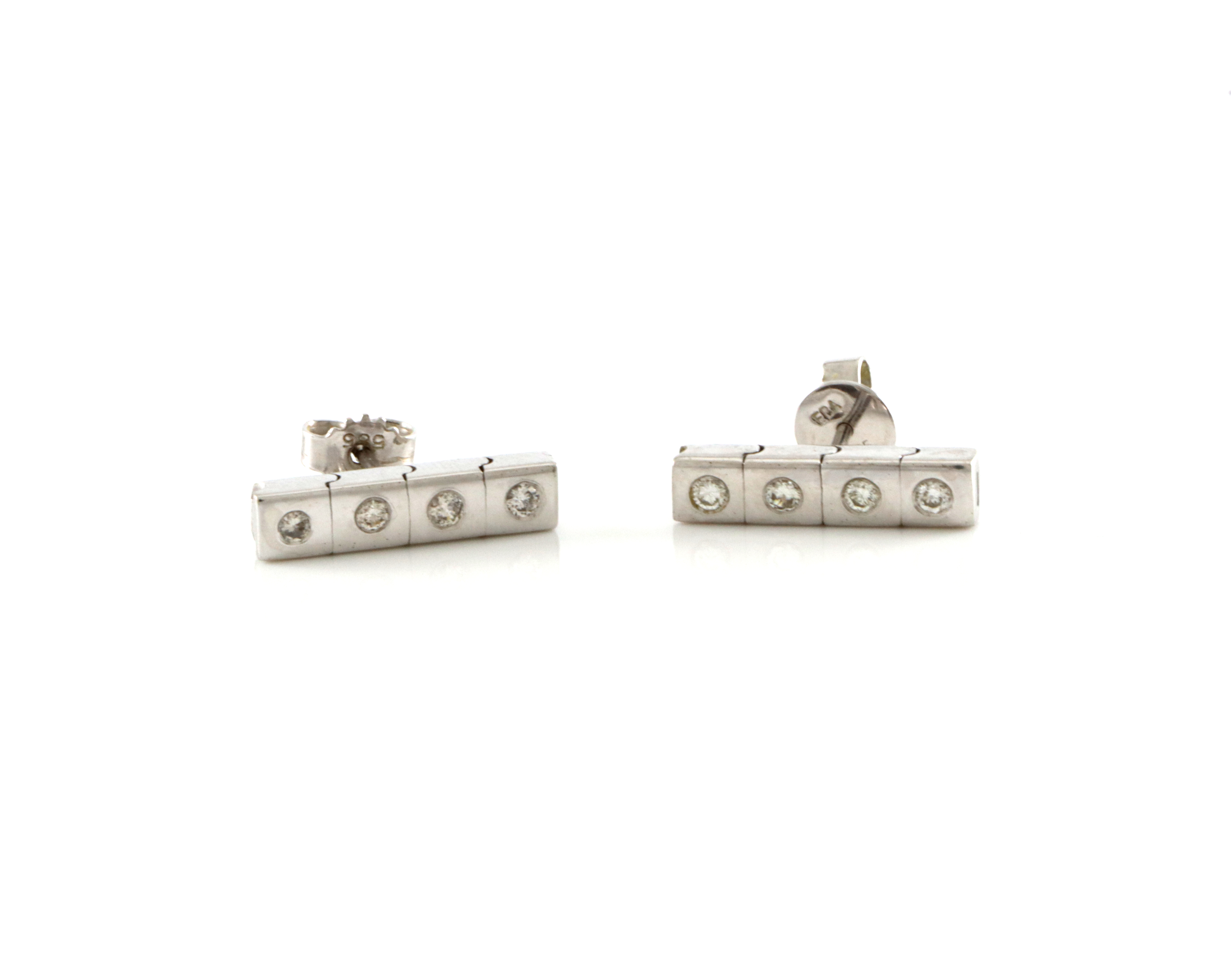 Øredobber med små diamanter