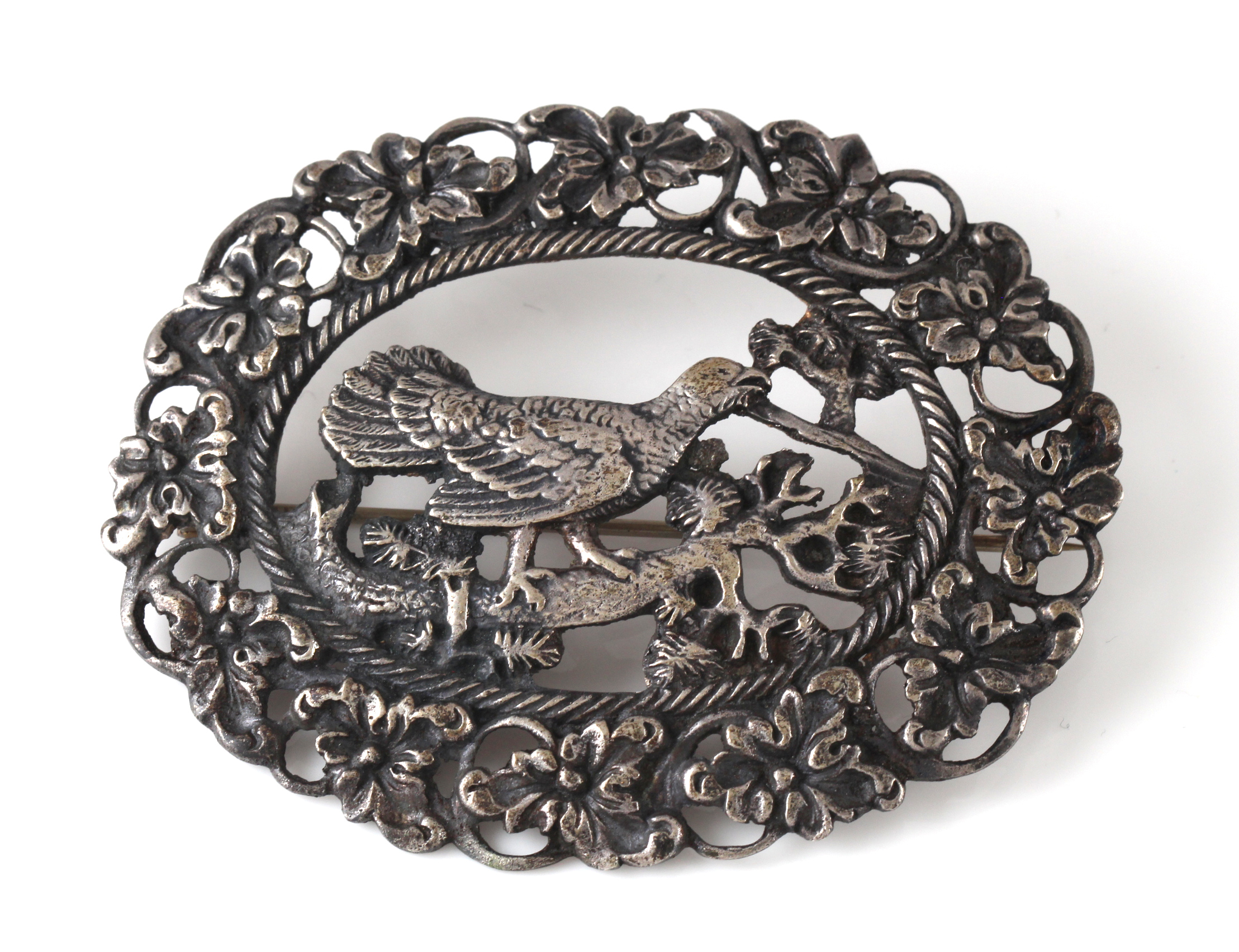 Nasjonalromantisk brosje i sølv