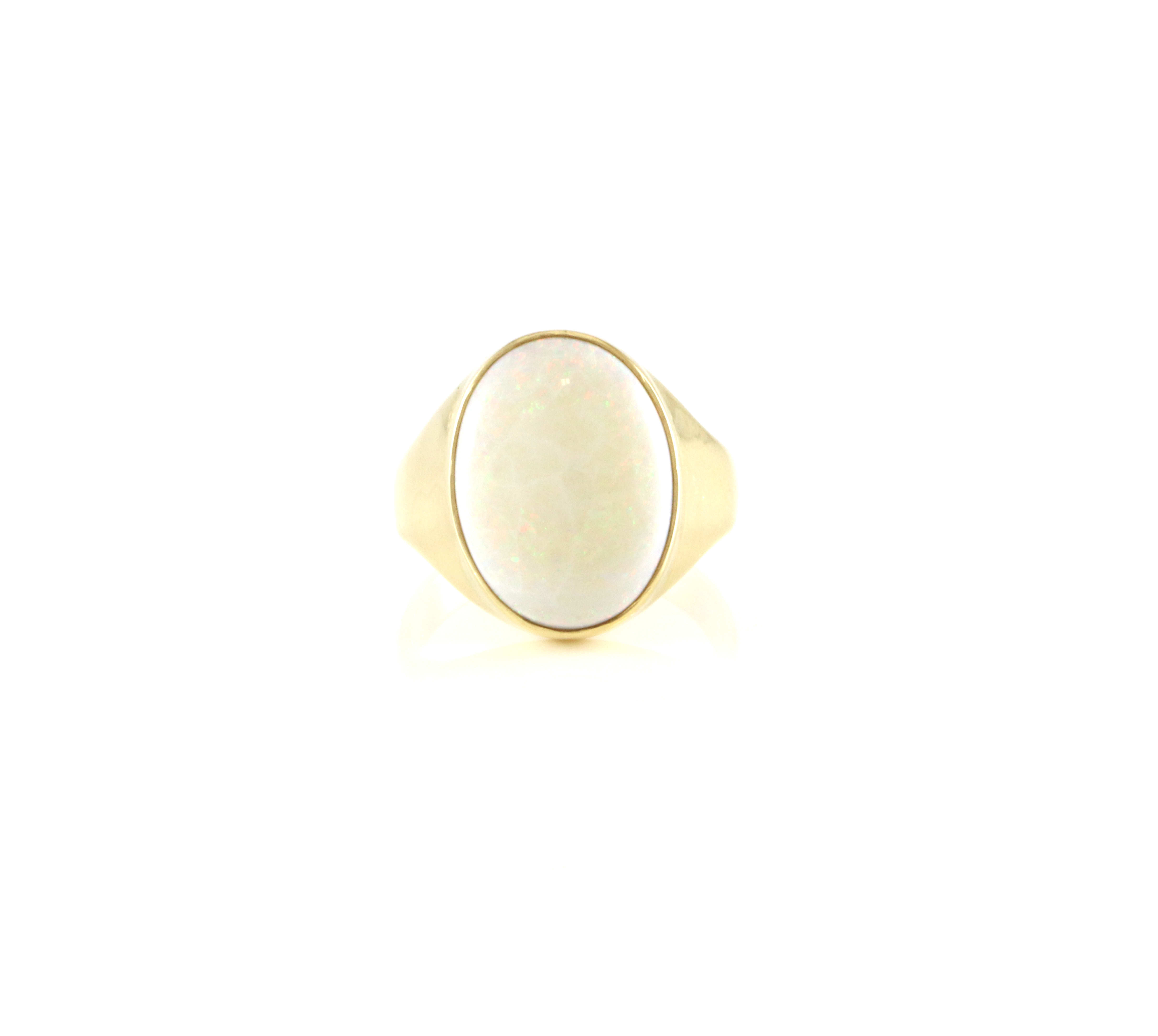 Ring med lys opal