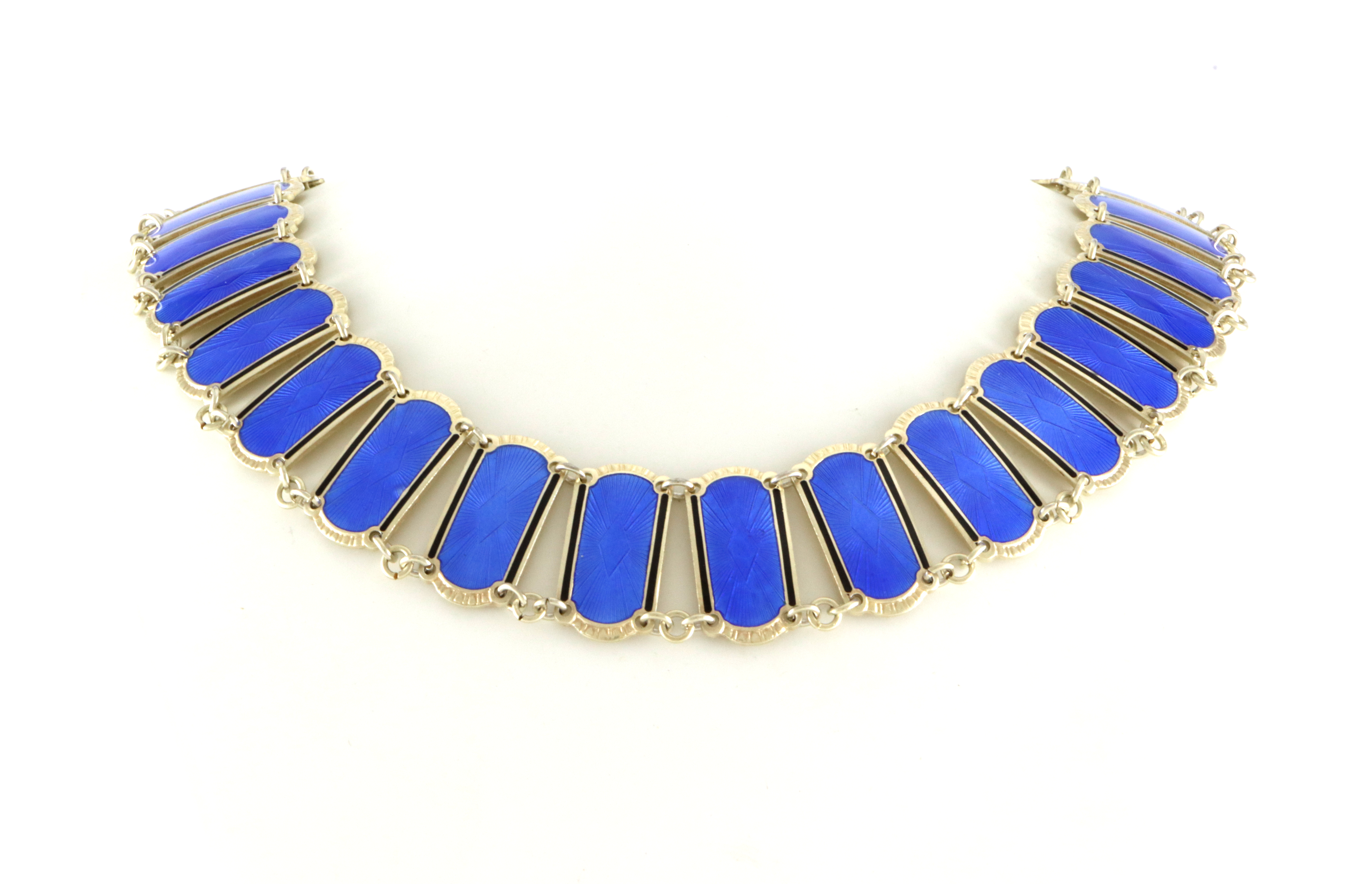 Nydelig collier i 925 sølv og emalje