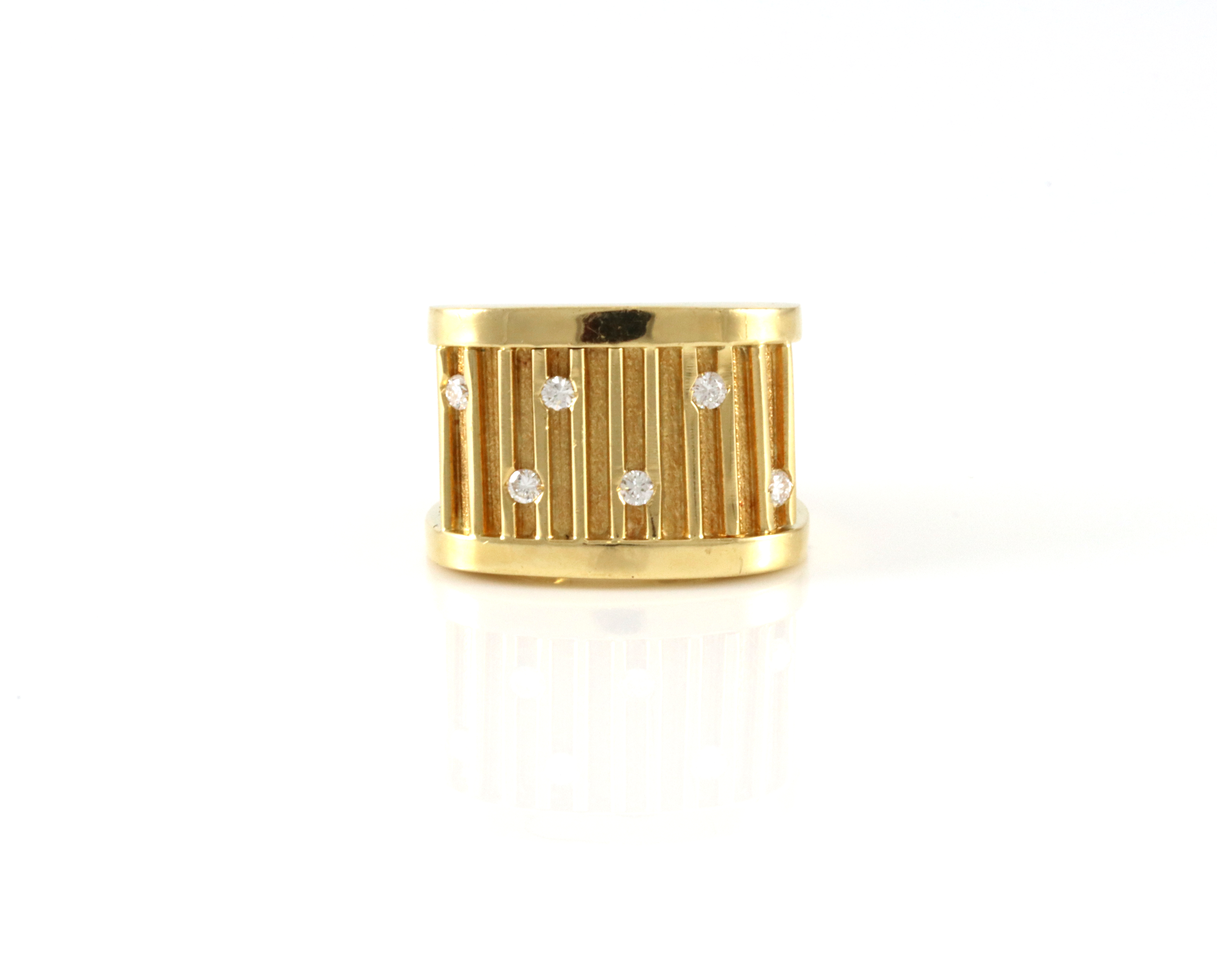 Designring med seks diamanter