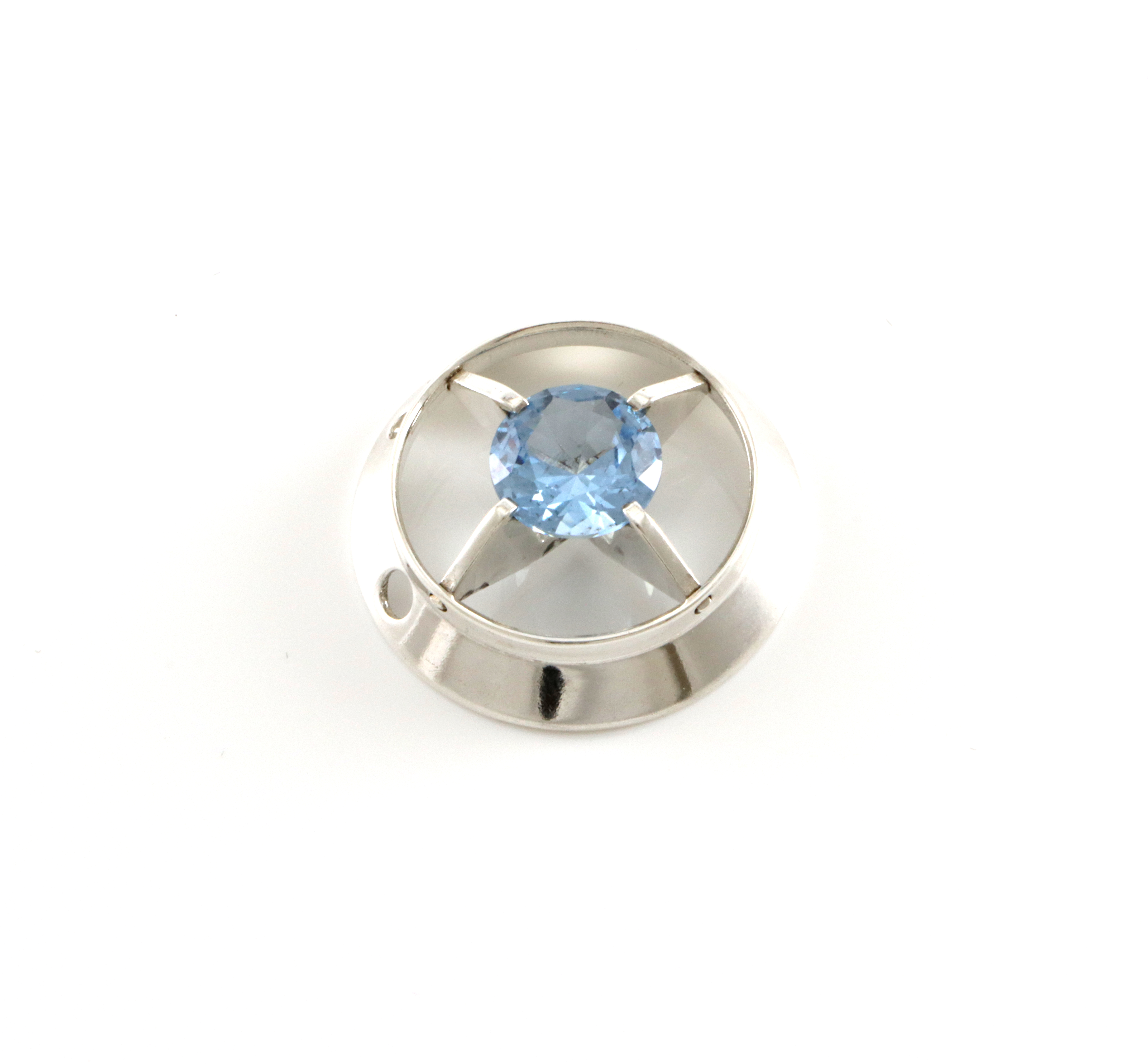 Anheng i 830 sølv med lyseblå stein