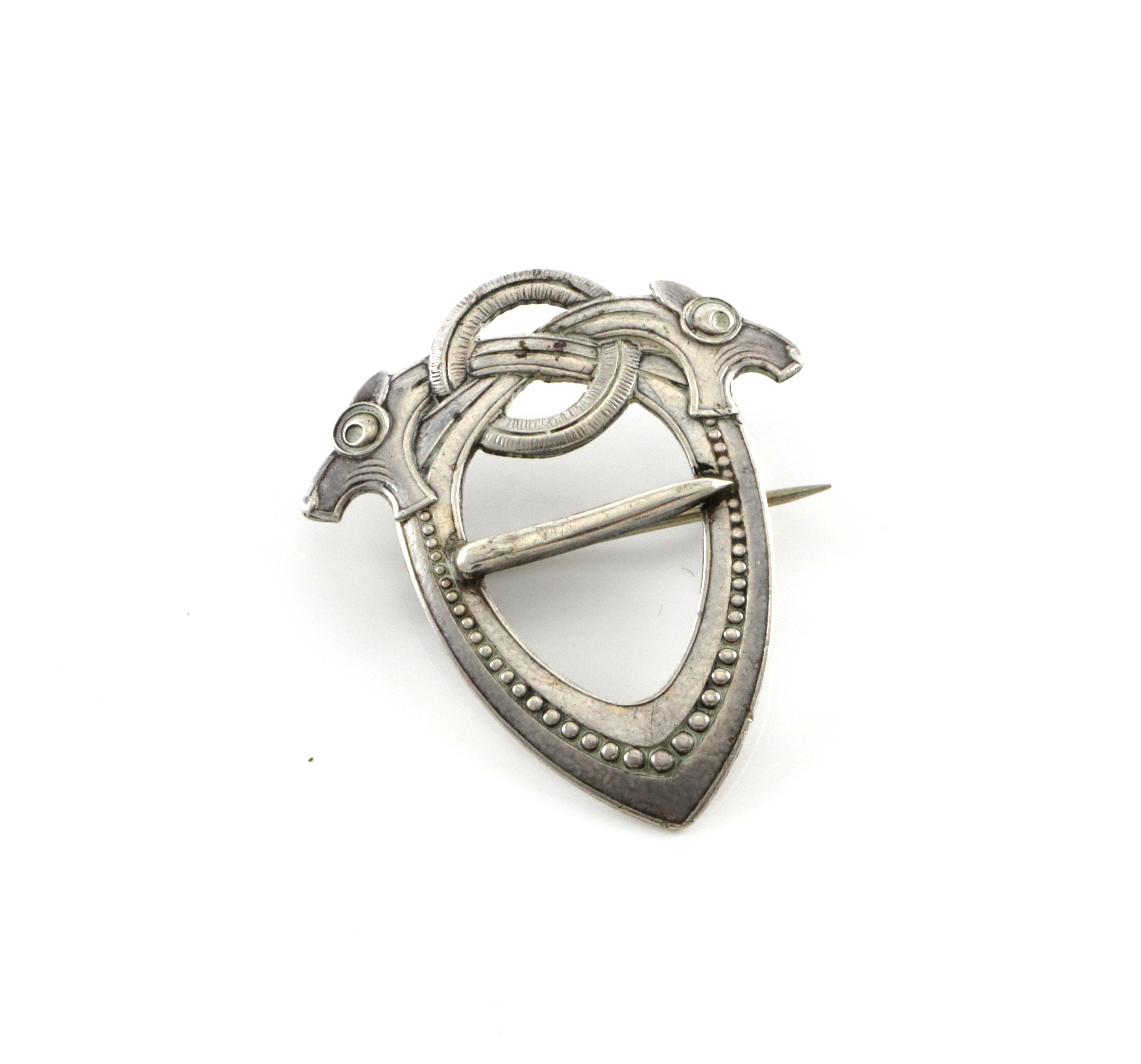 Nasjonalromantiske brosjer i sølv