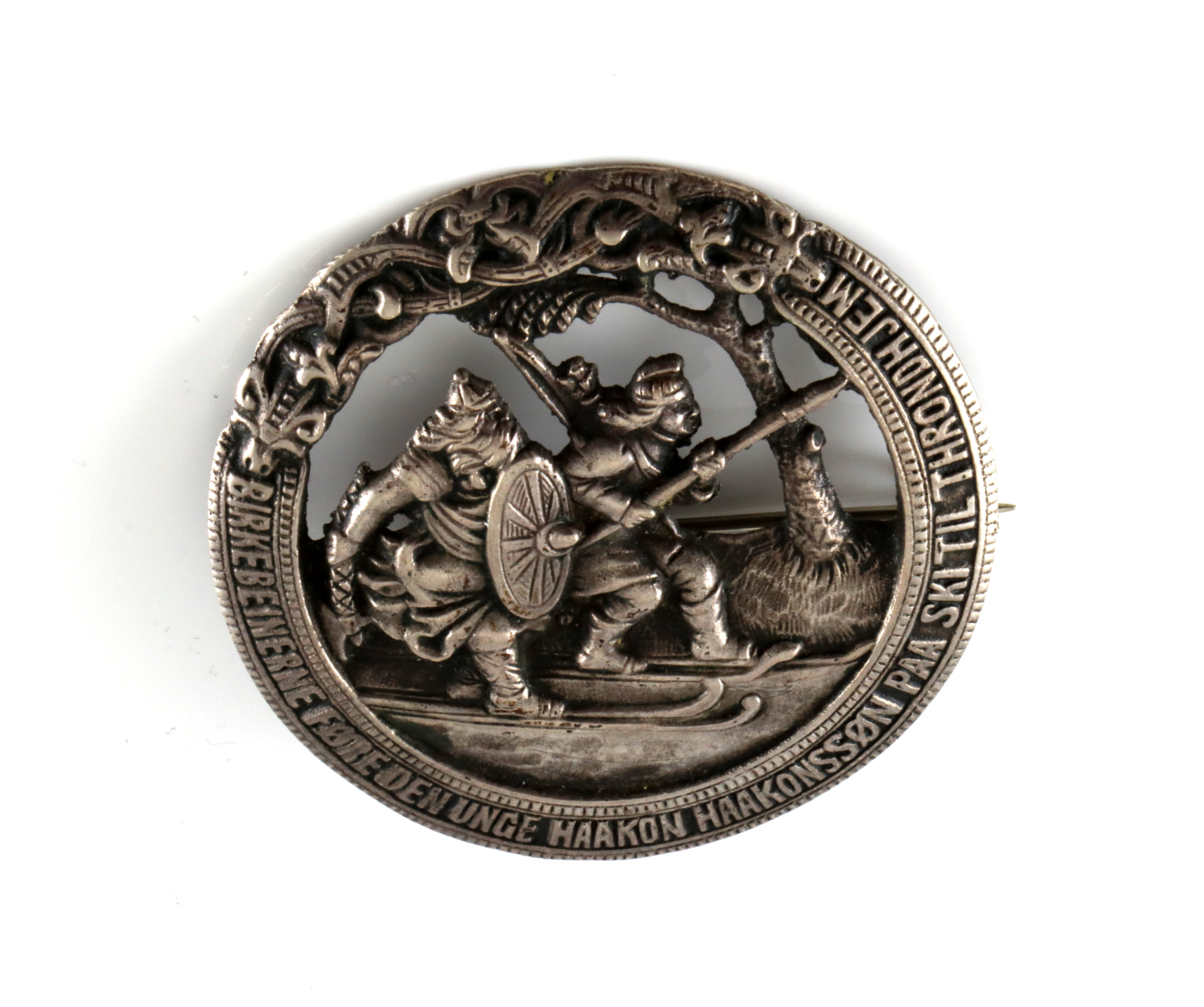 Nasjonalromantiske brosjer i sølv