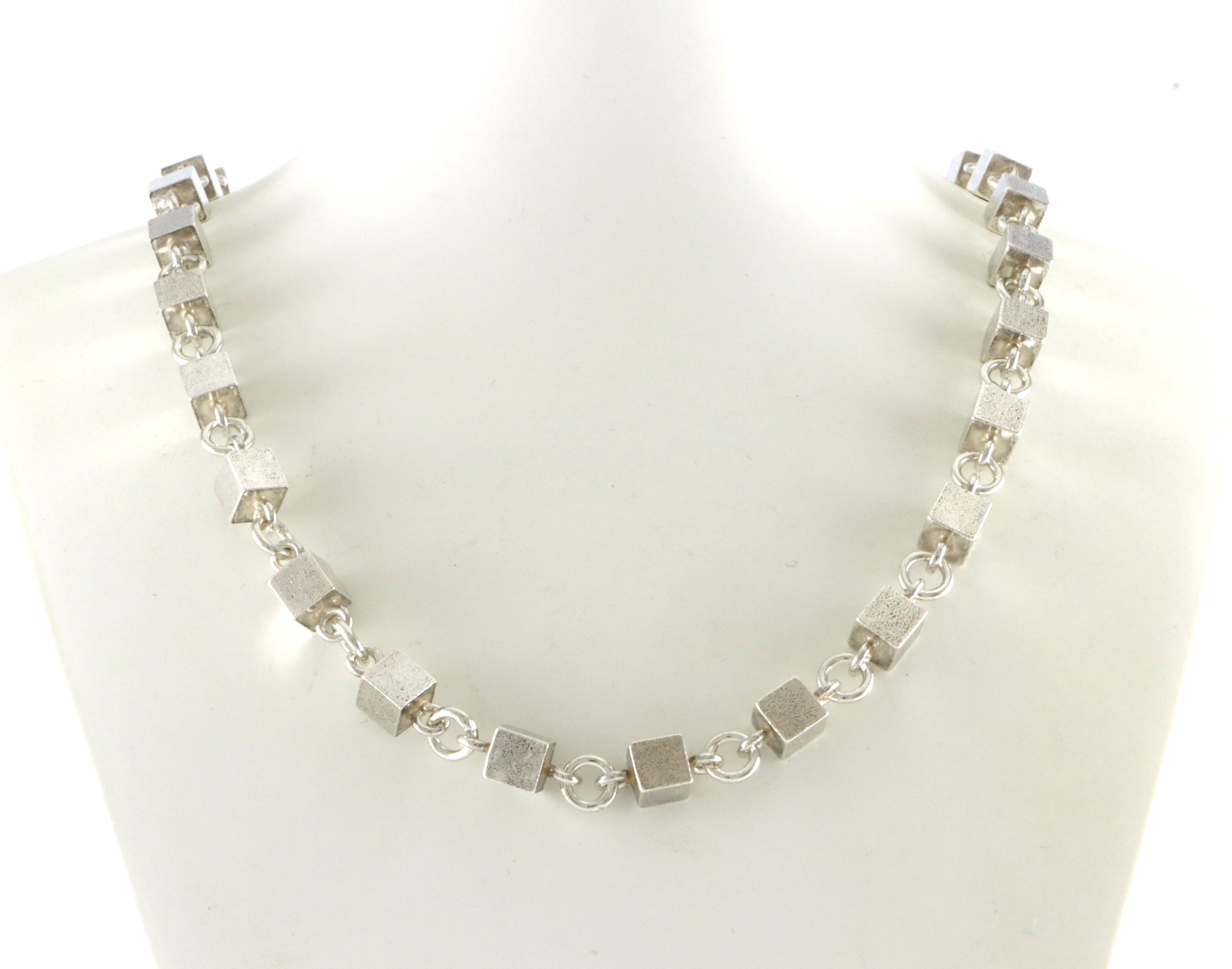 Dansk design i sølv