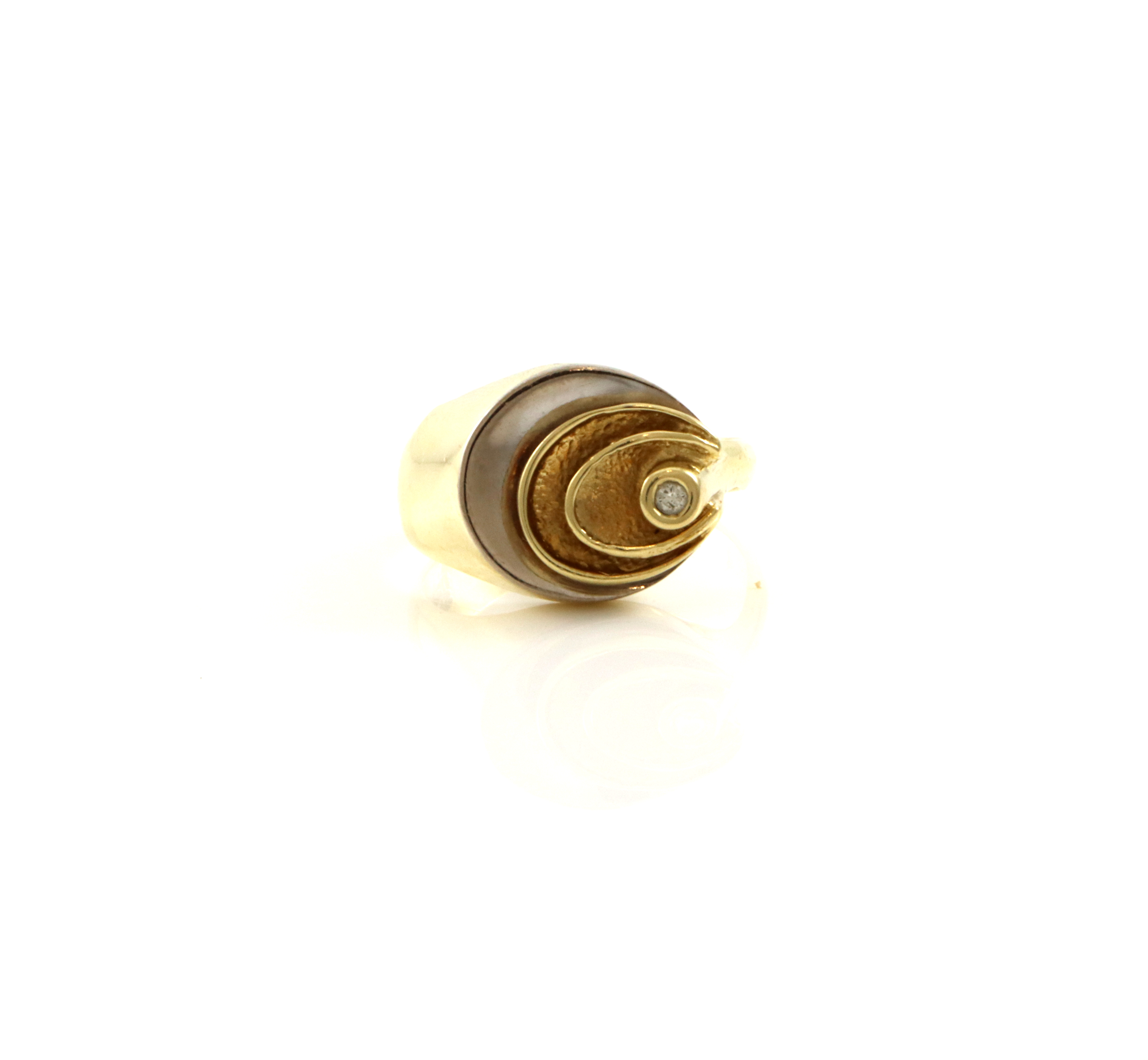 Kul vintage ring med liten diamant