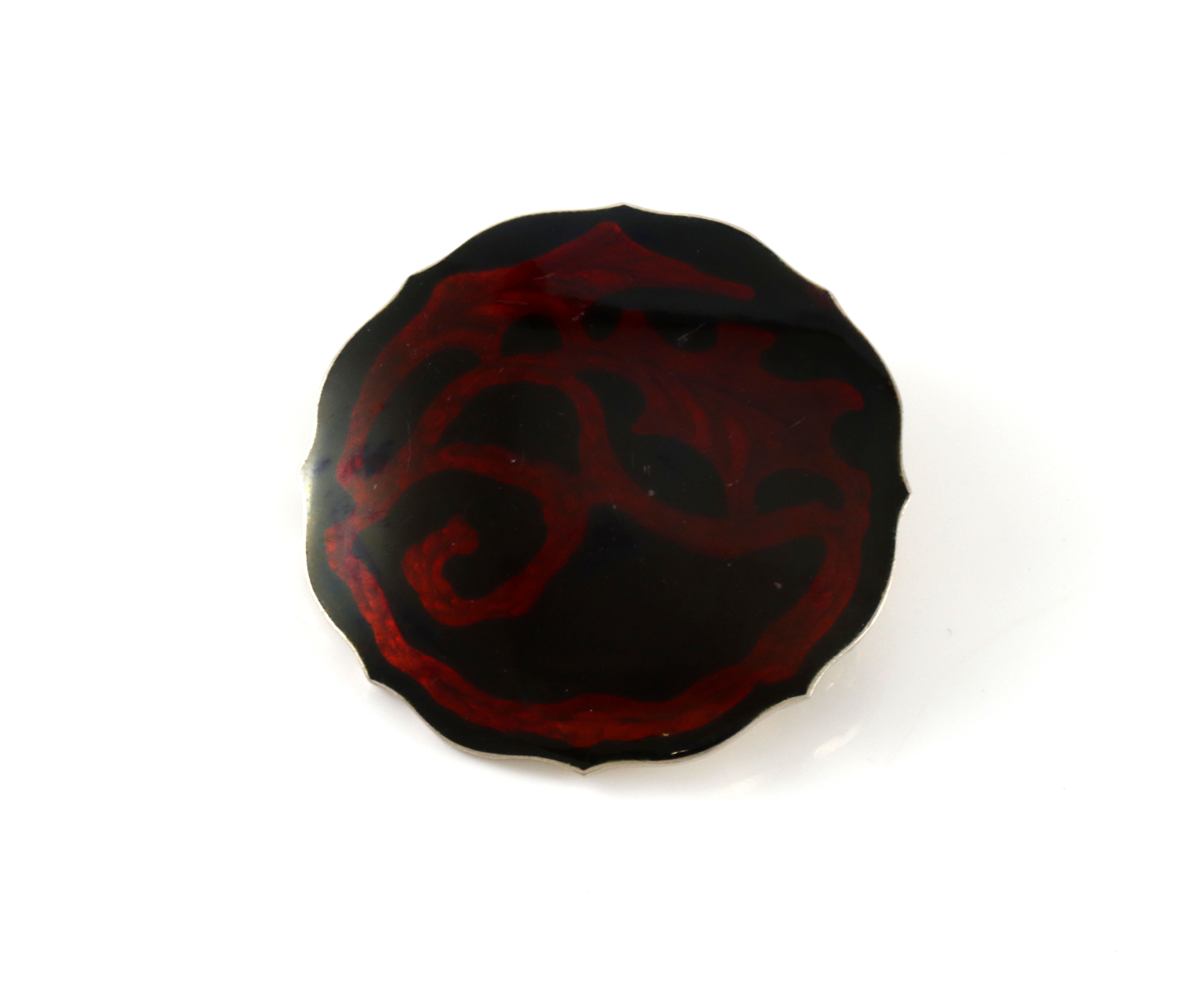 Emaljert brosje i sølv