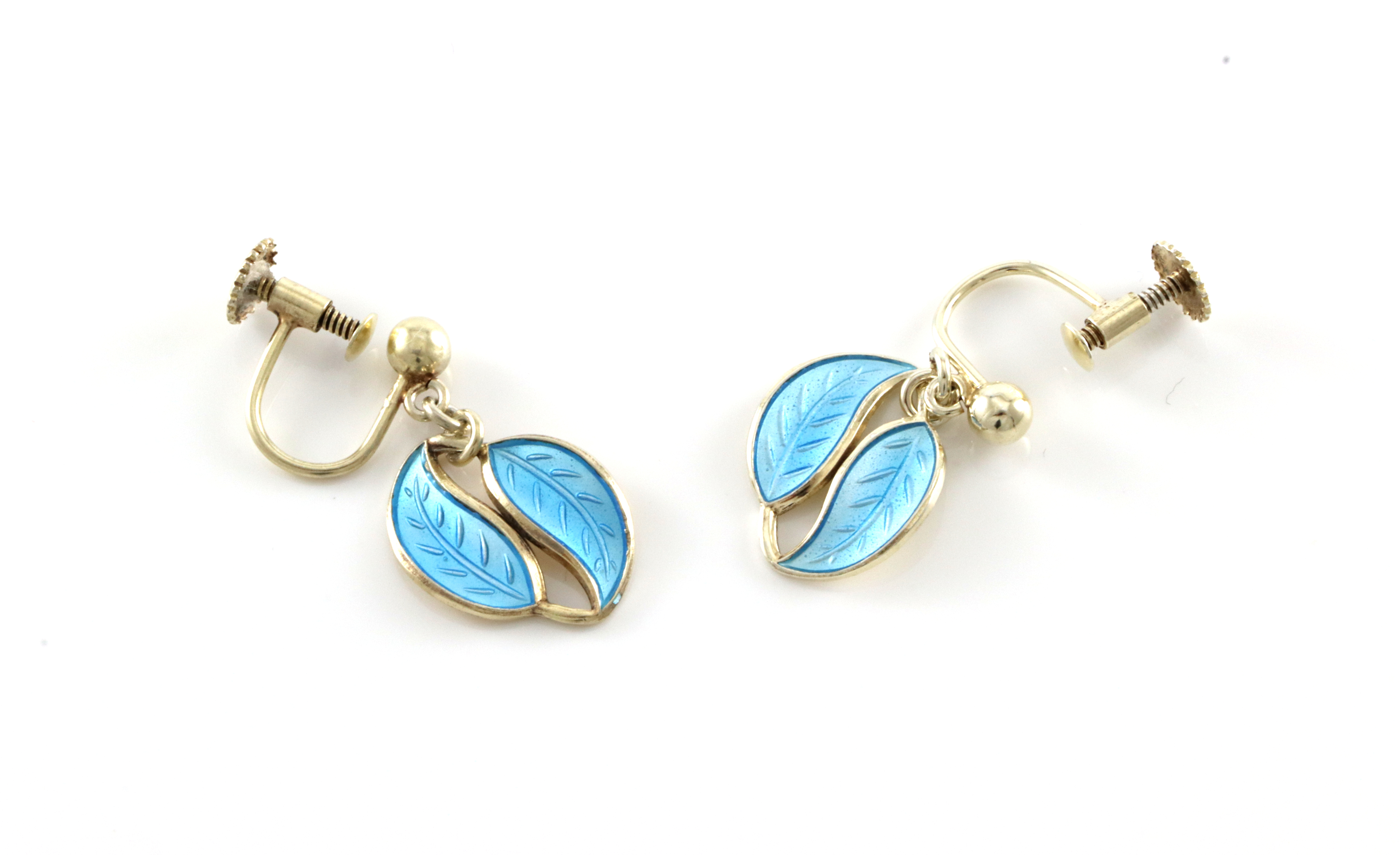 Emaljert ørepynt i sølv