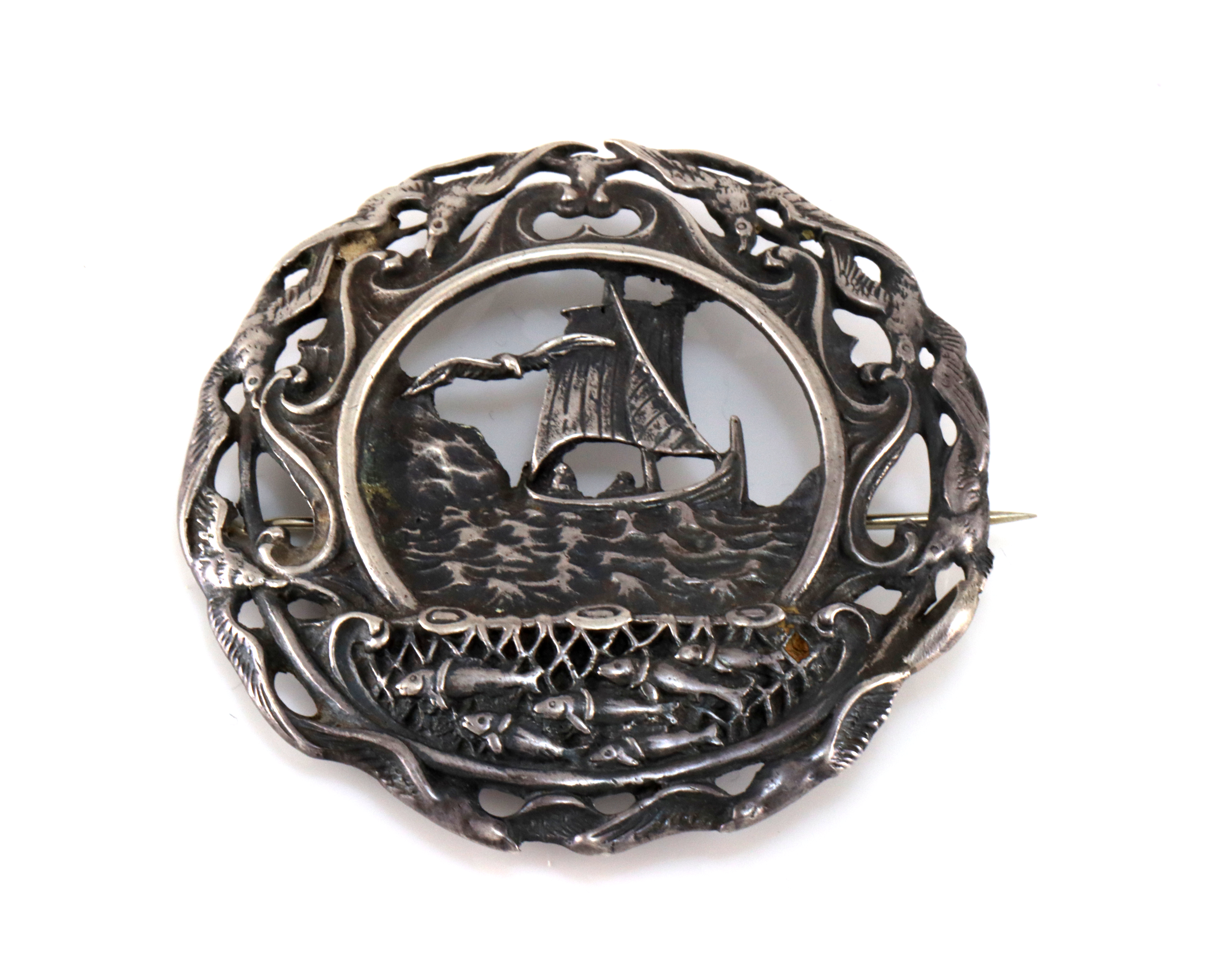 Nasjonalromantiske brosjer