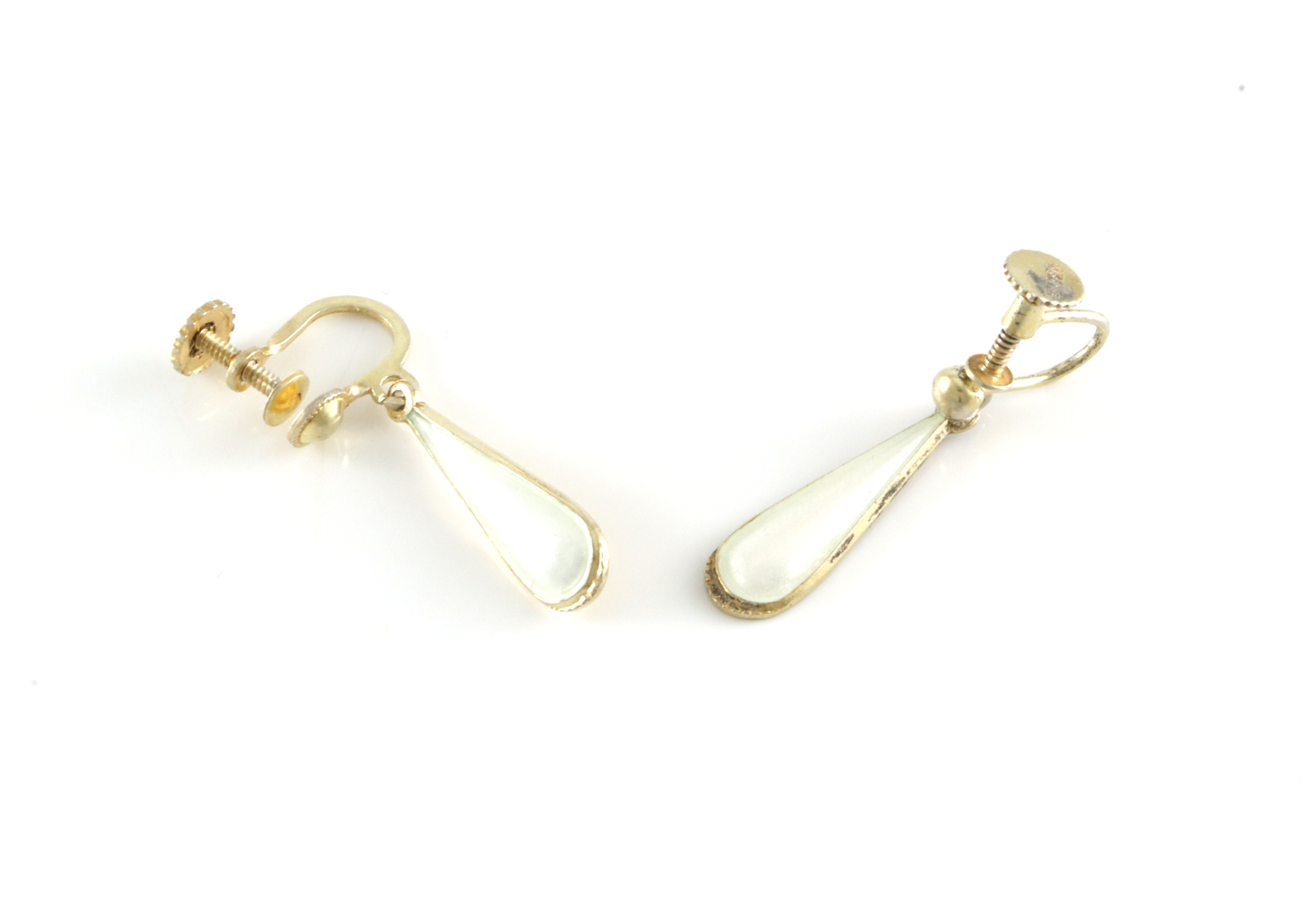 Emaljert ørepynt i sølv