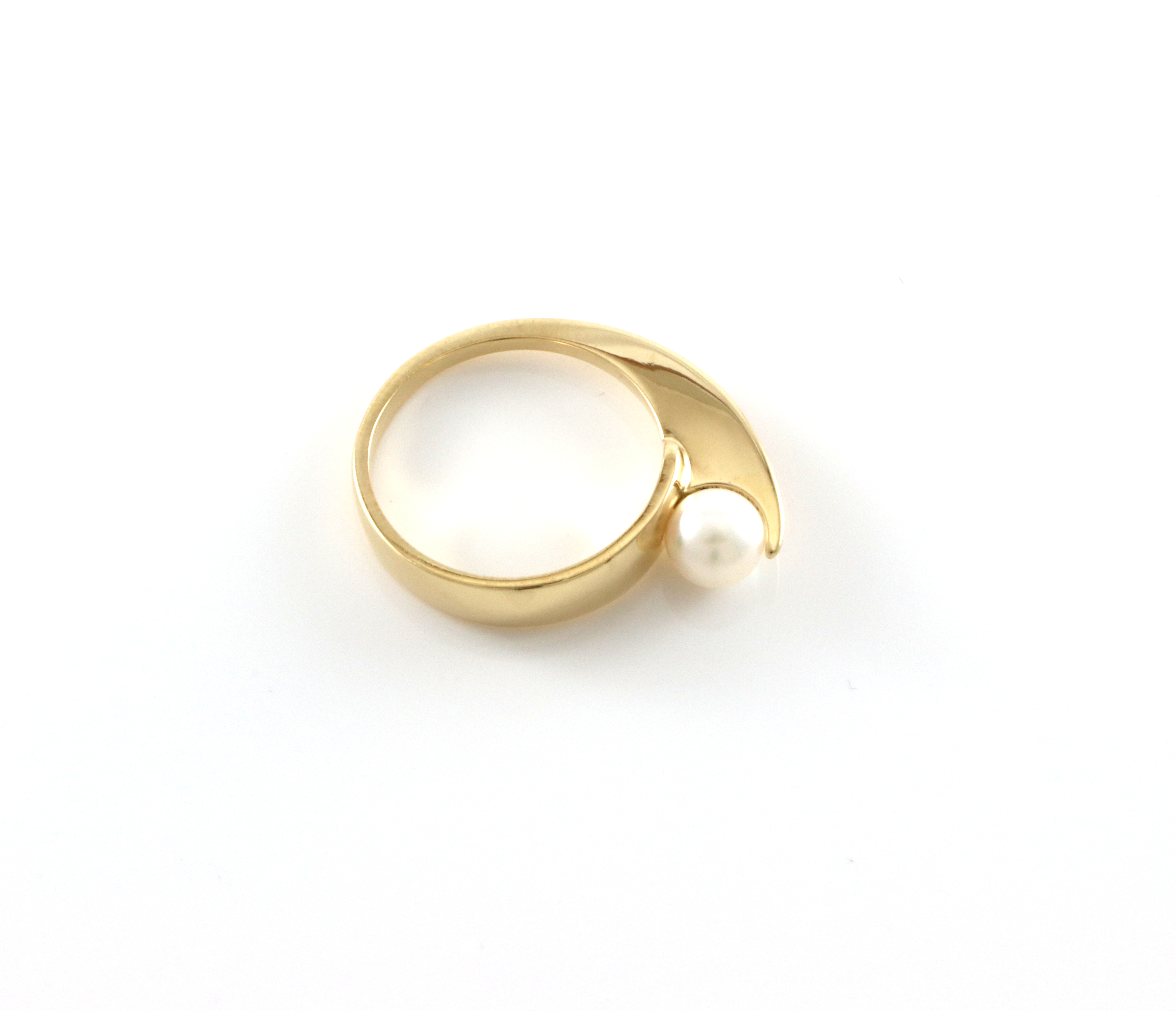 Sven Haugaard, Danmark. Ring med perle