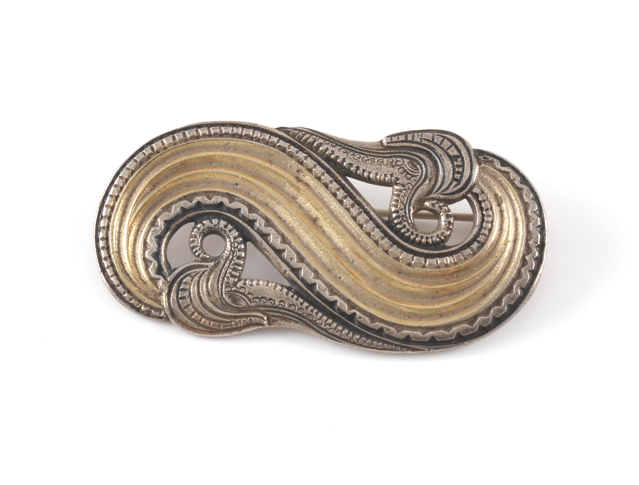 Nasjonalromantisk brosje i sølv