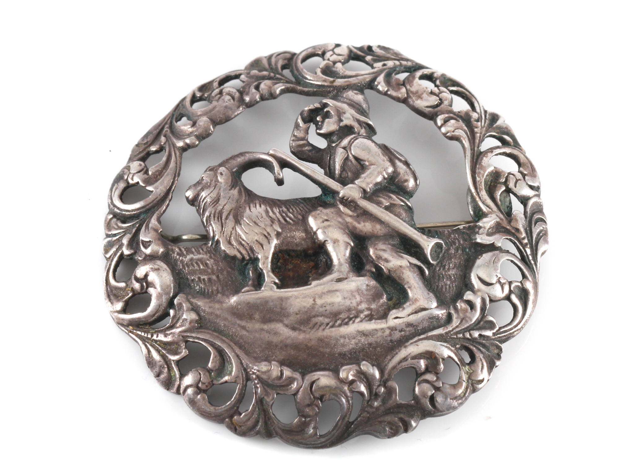 Nasjonalromantisk brosje i sølv