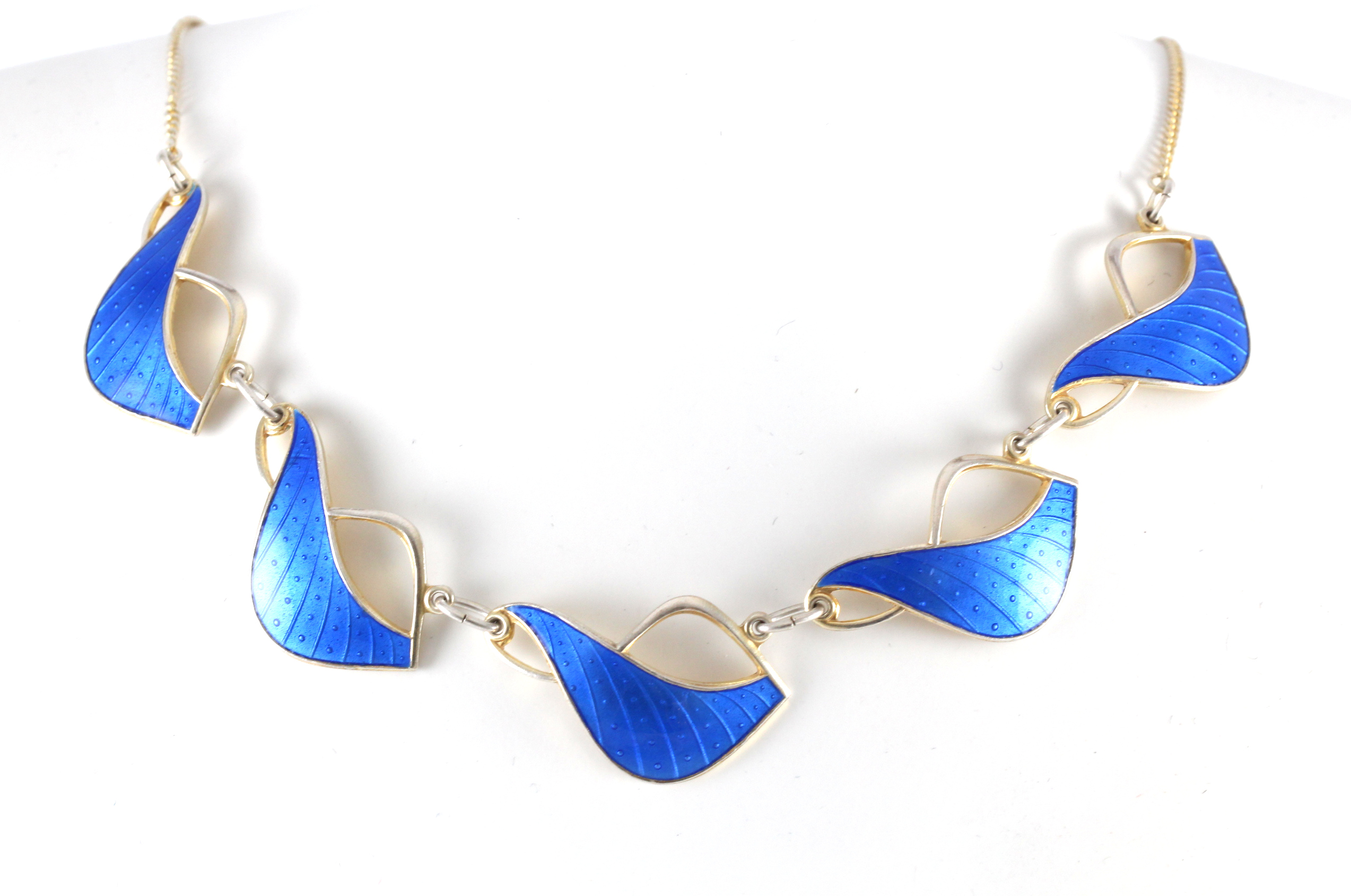 Emaljerte Halskjeder