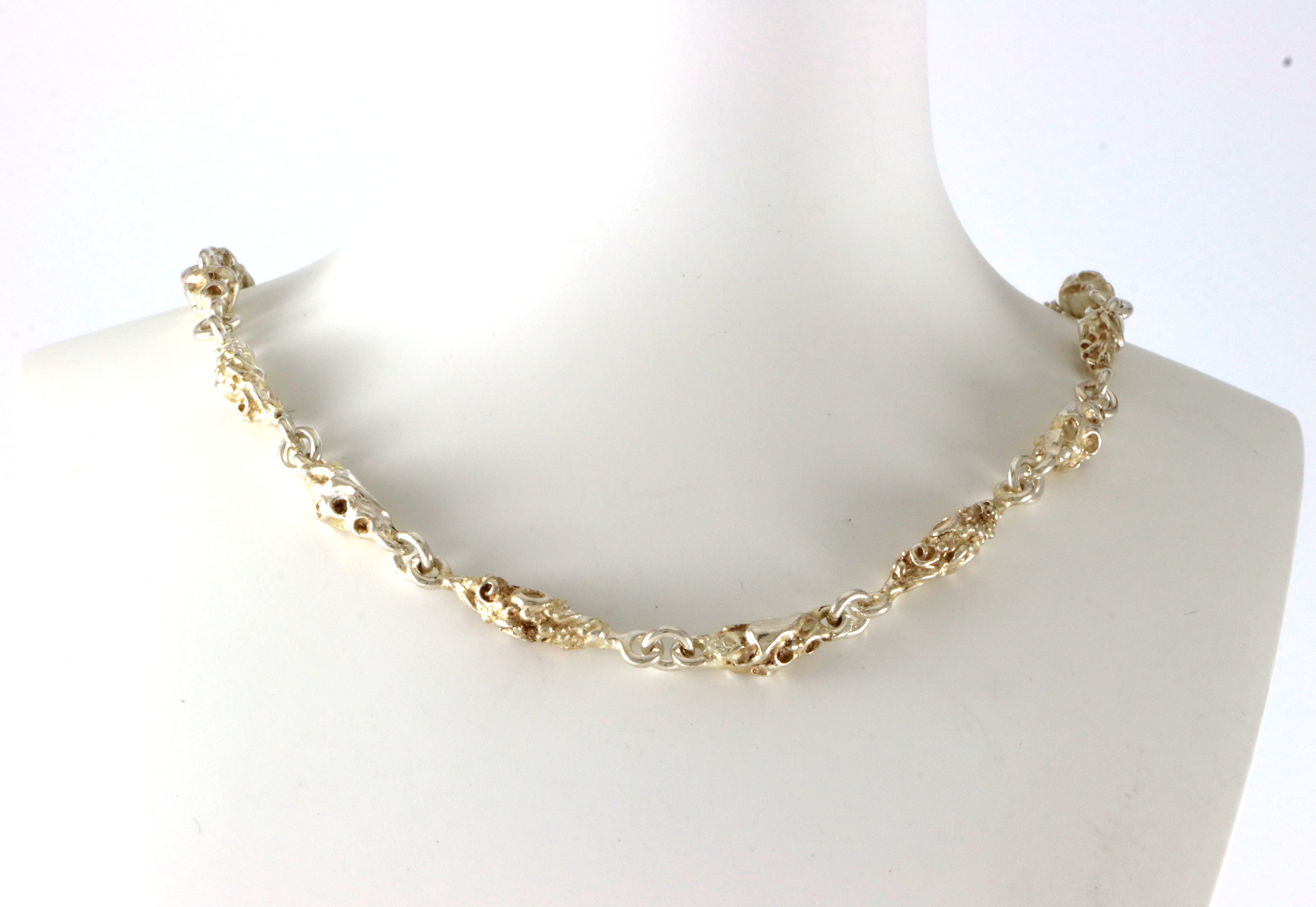 Juhls. Halssmykke nr 667