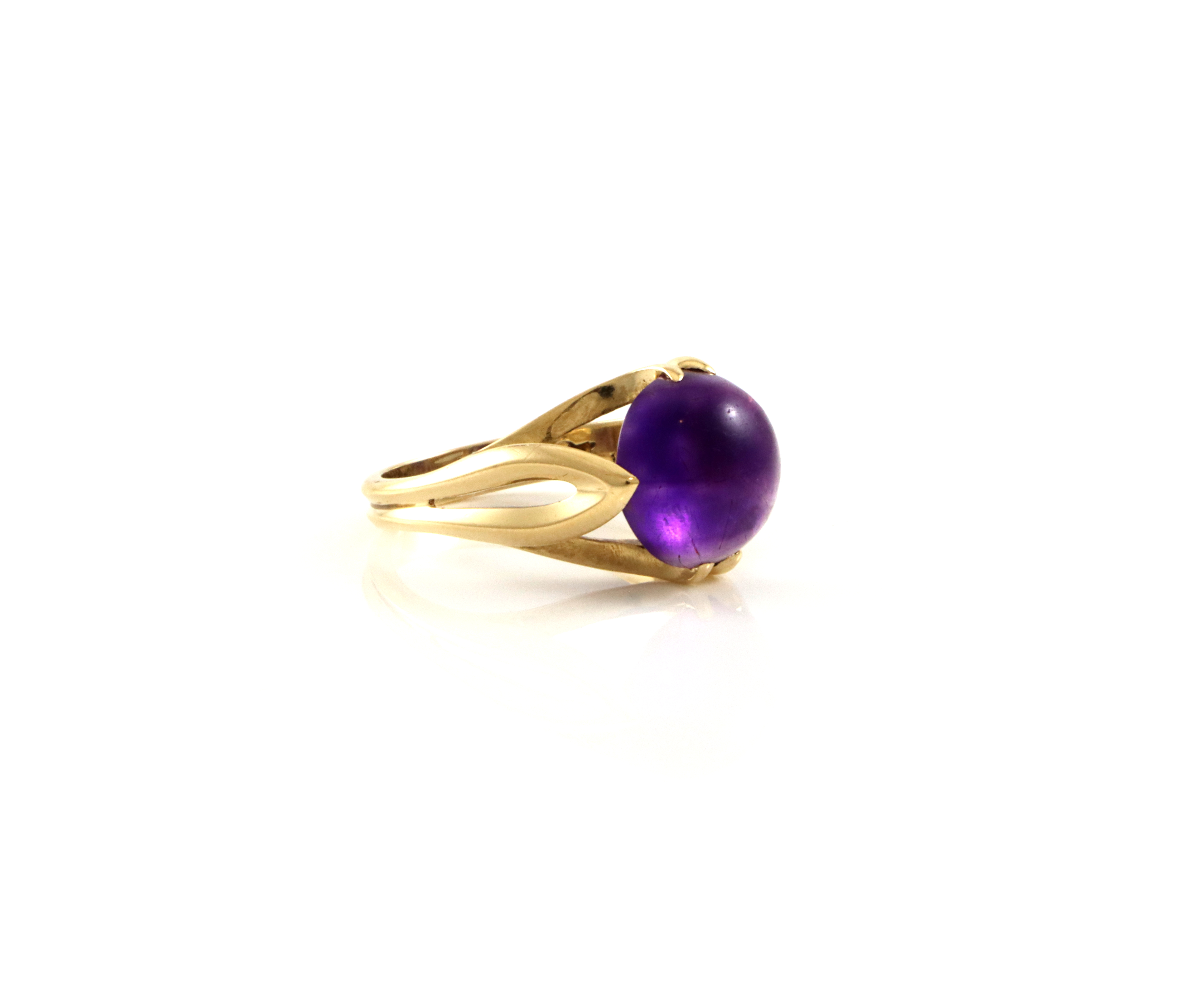 Retro ring med ametyst. Sekundærstemplet Oxo (H.C Østrem)