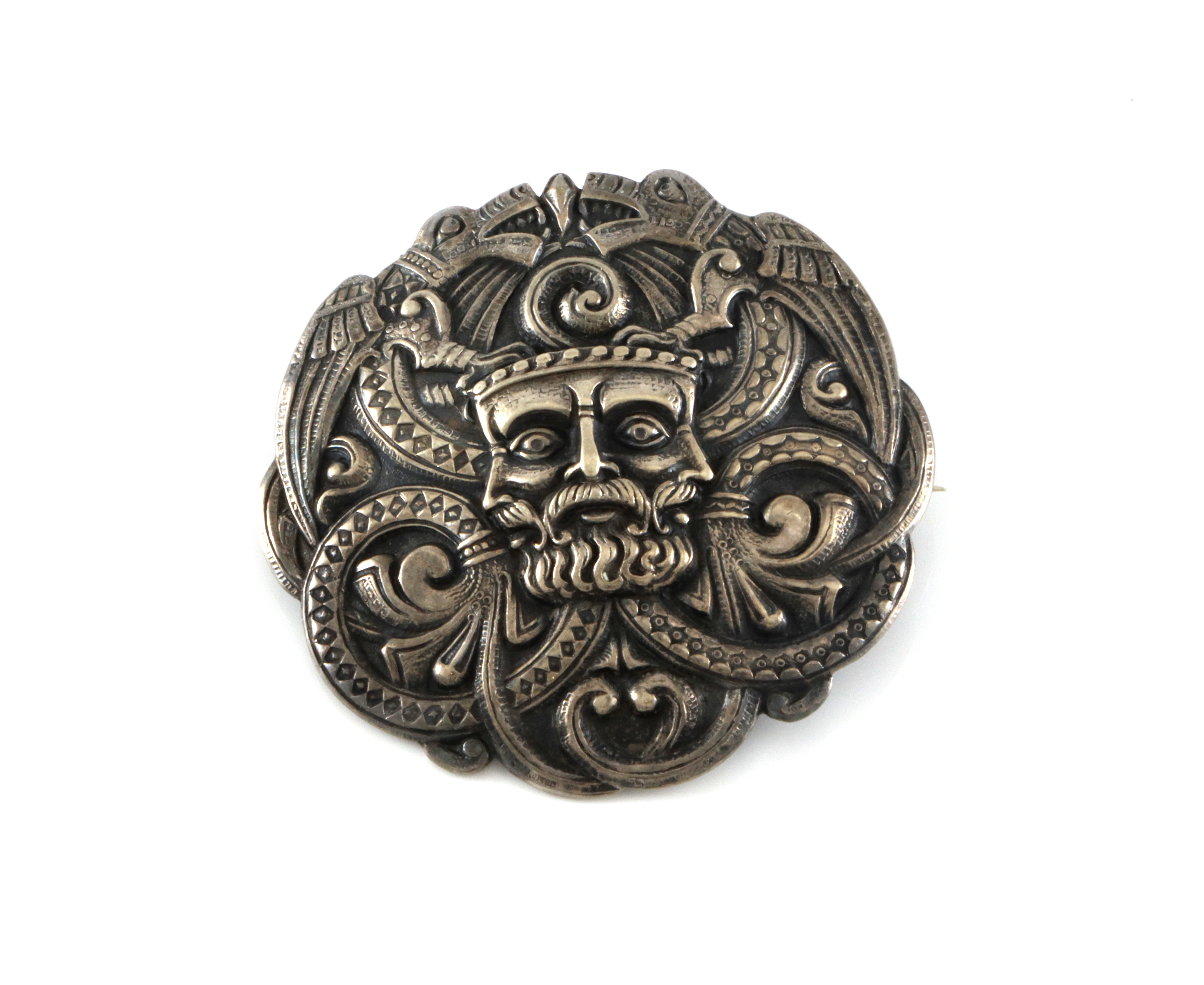 Nasjonalromantiske brosjer