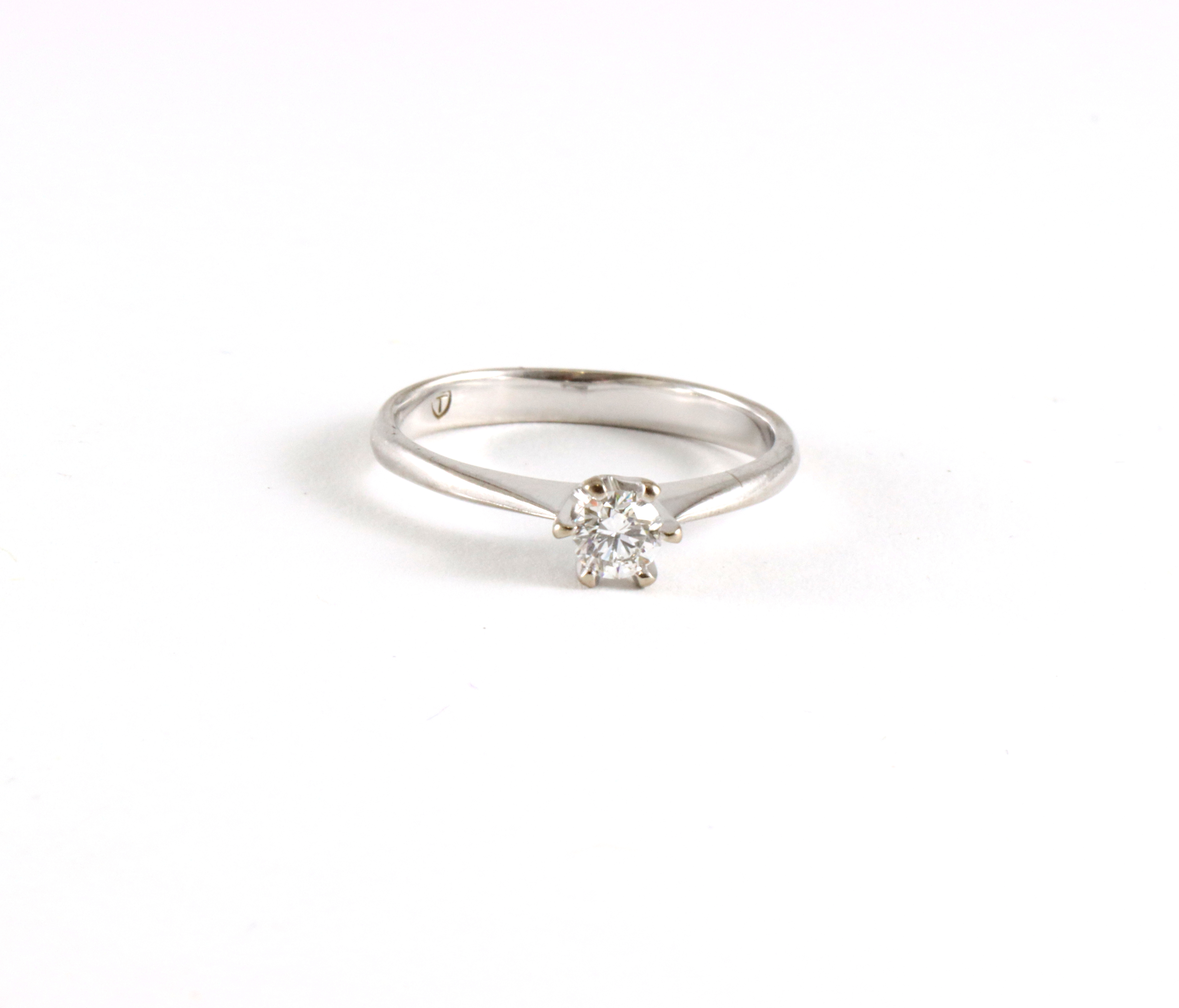 Enstensring på 0,25 ct