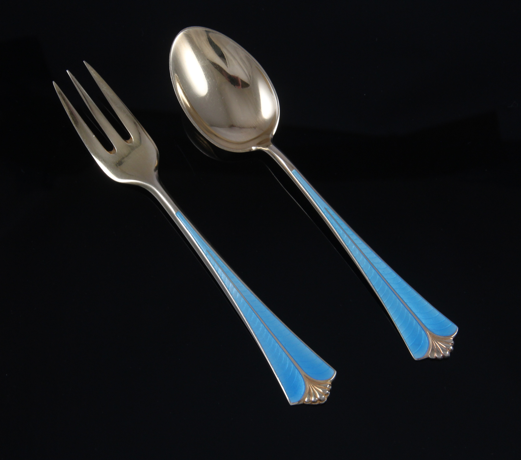 Emaljert dessertbestikk