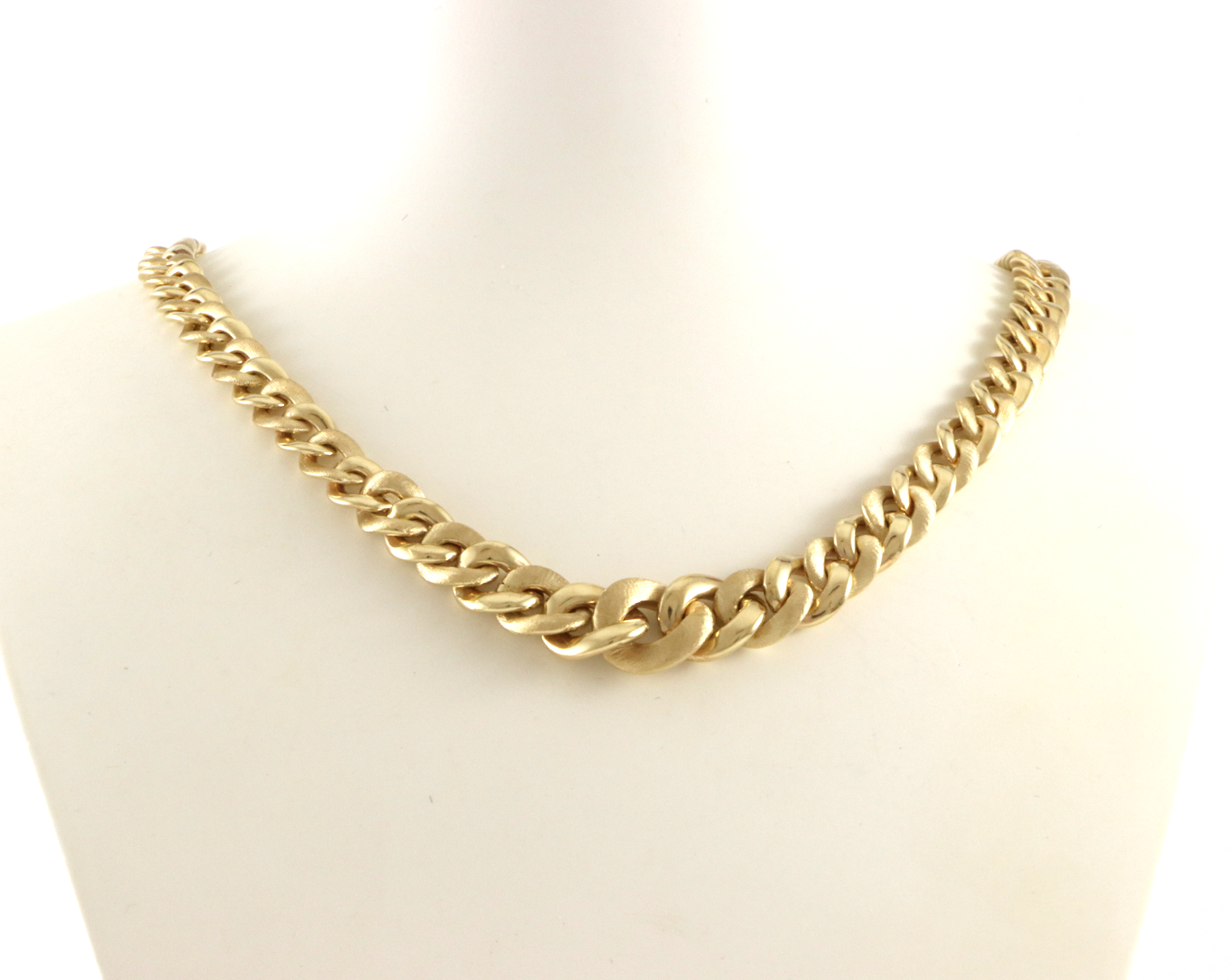 Moderne Panser collier med forløp. 43 cm