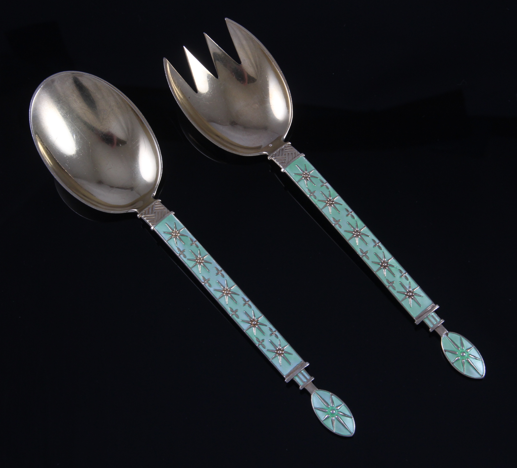 Emaljerte Serveringsdeler