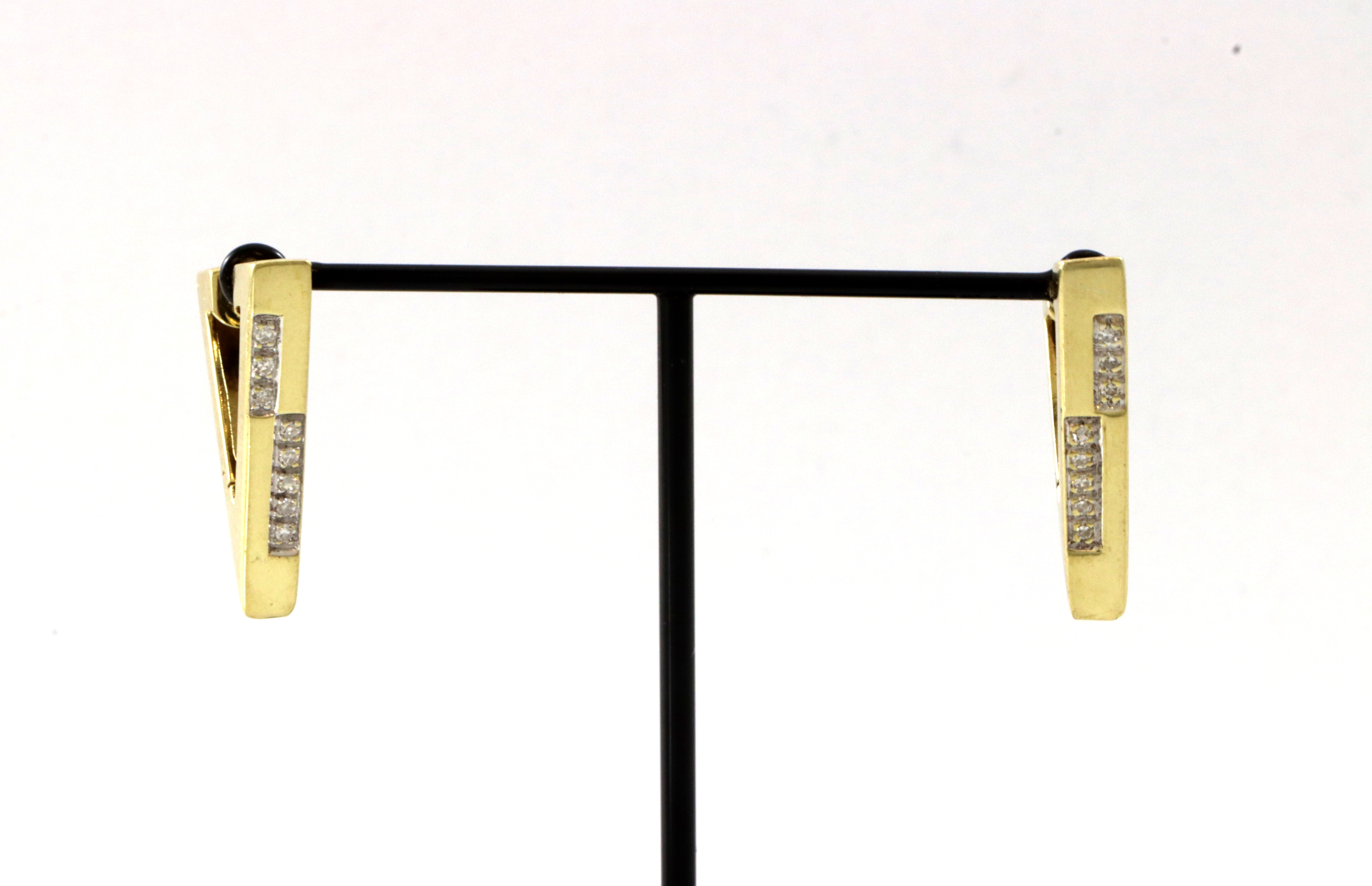 Kule kreoler med diamantstrø