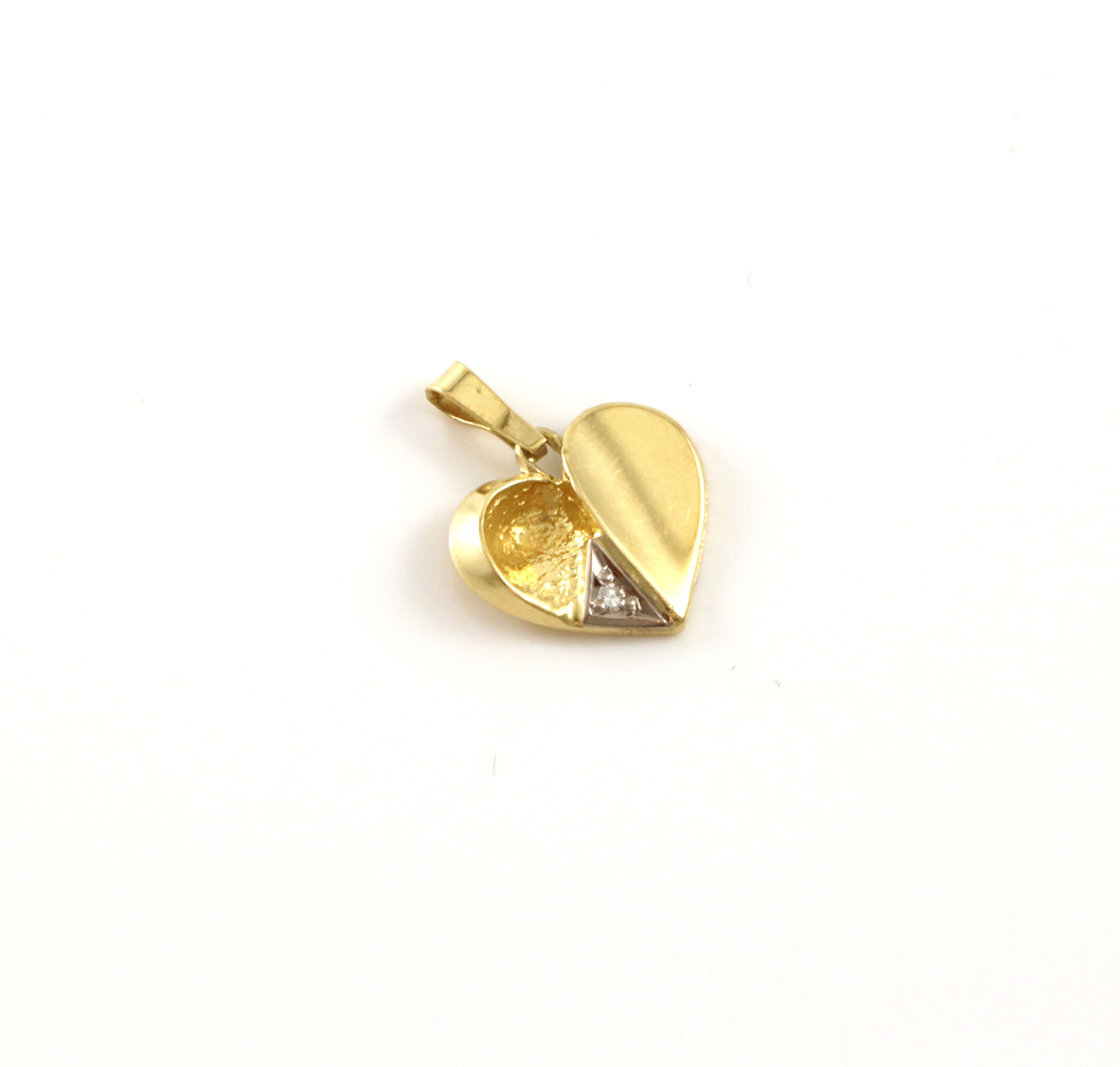 Riitta Hakala, Finland. Vintage hjerte med diamantsplint. Anheng