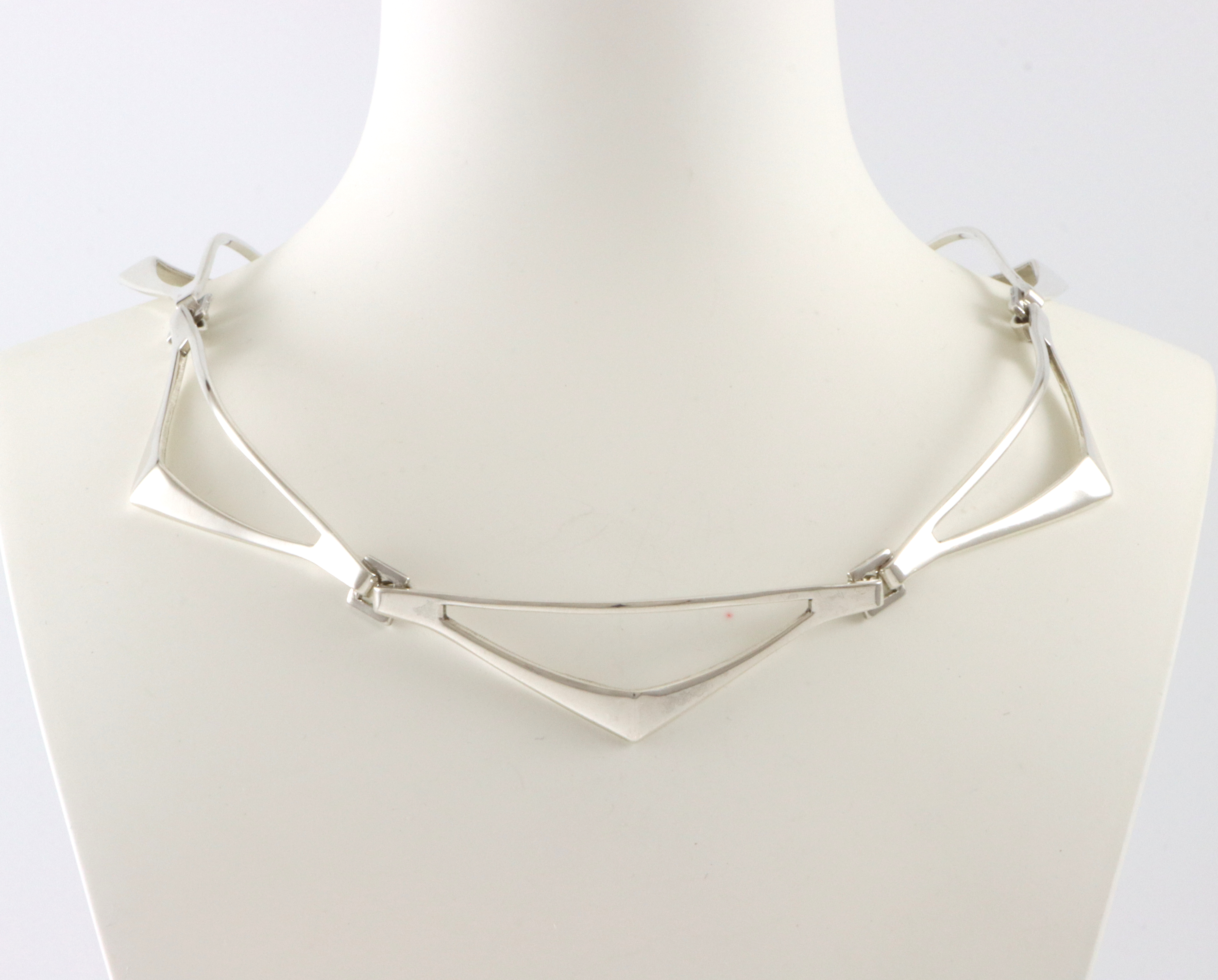 PLUS, norske designsmykker i sølv