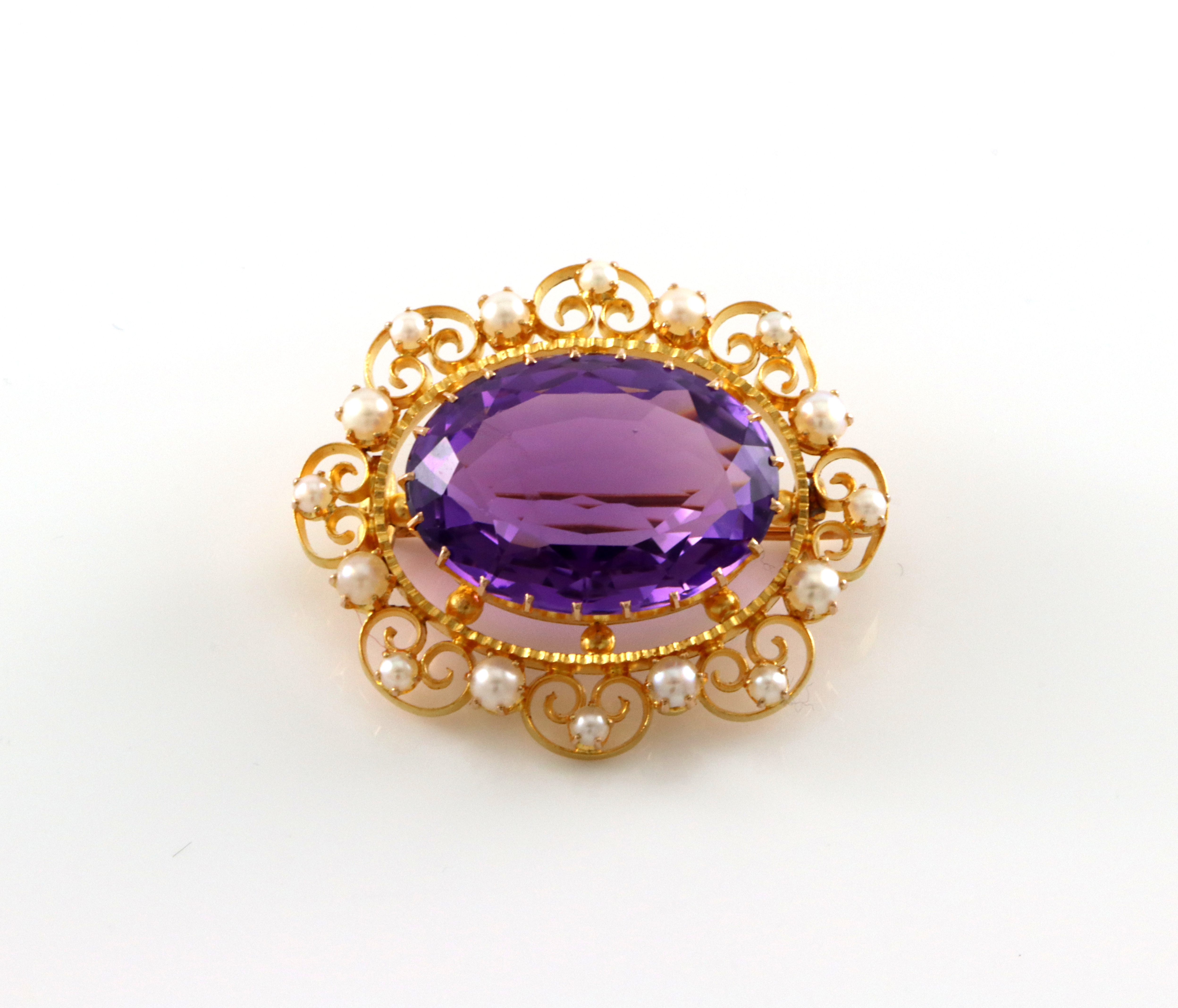 David-Andersen. Nydelig brosje med ametyst og perler
