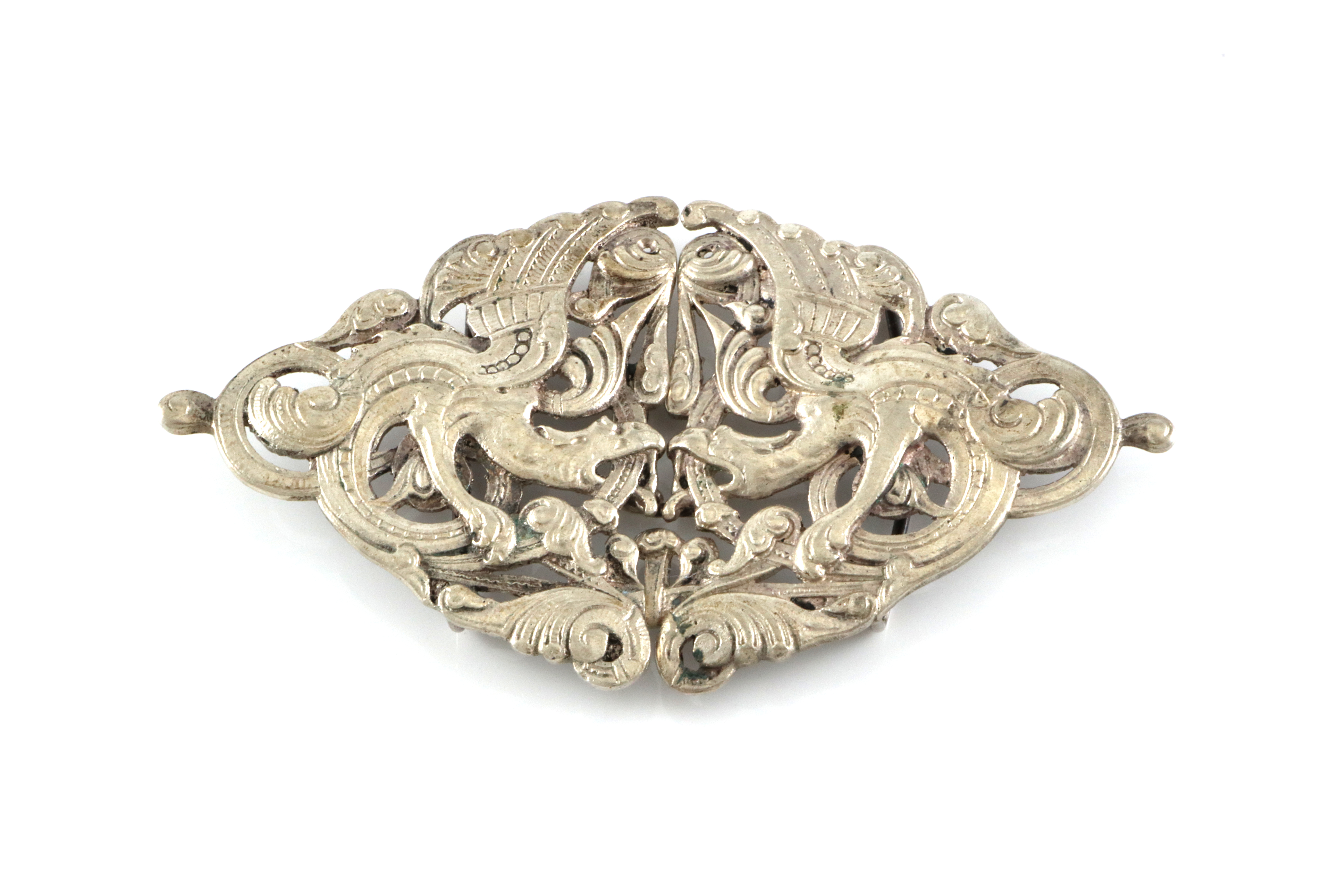 Beltespenne i dragestil