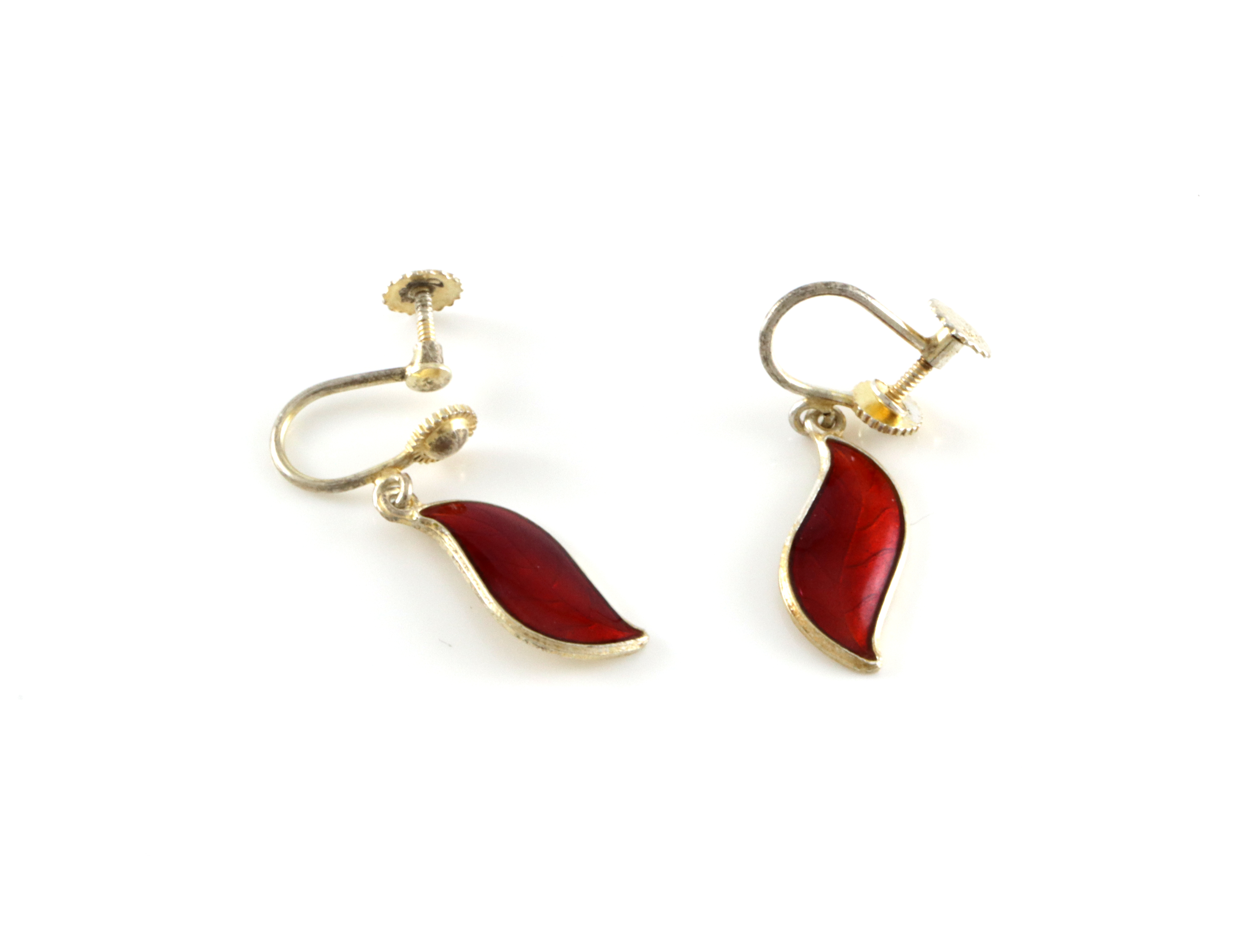 Emaljert ørepynt i sølv