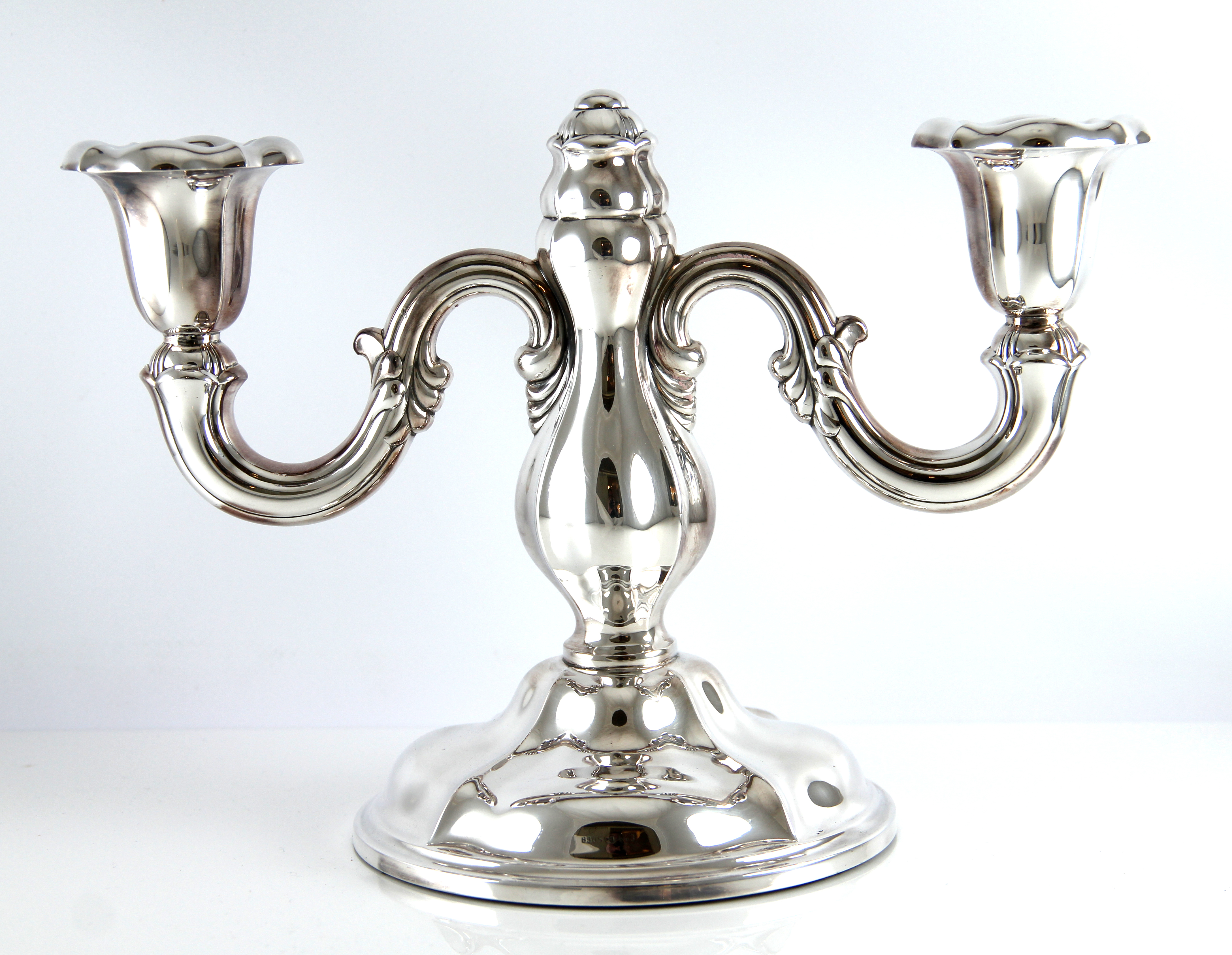 "Klassisk" kandelaber i 830 sølv fra Th. Marthinsen