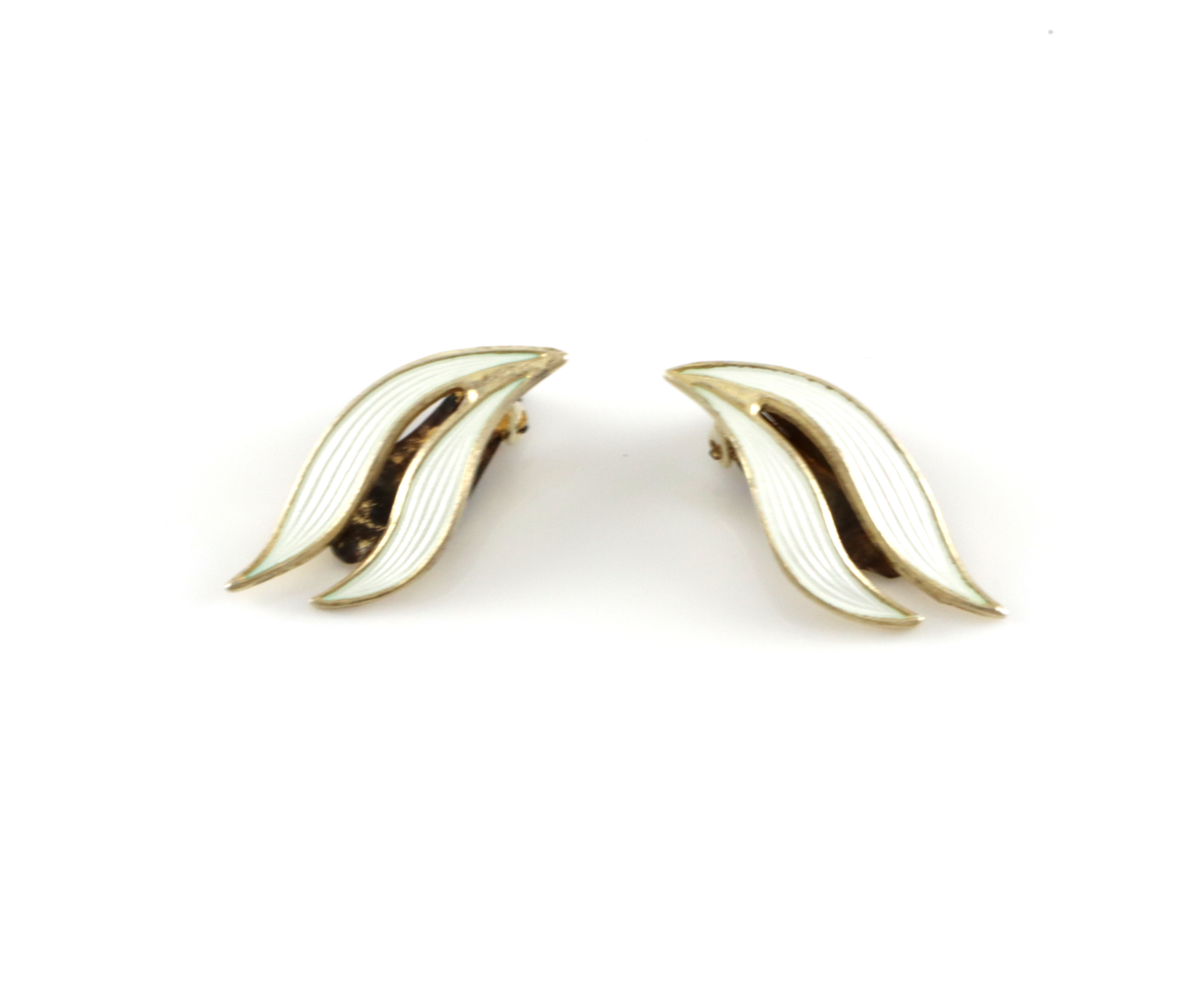 Emaljert ørepynt i sølv