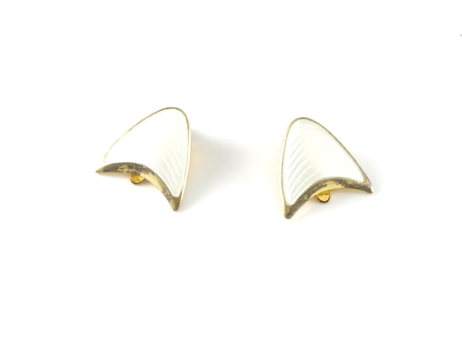 Emaljert ørepynt i sølv