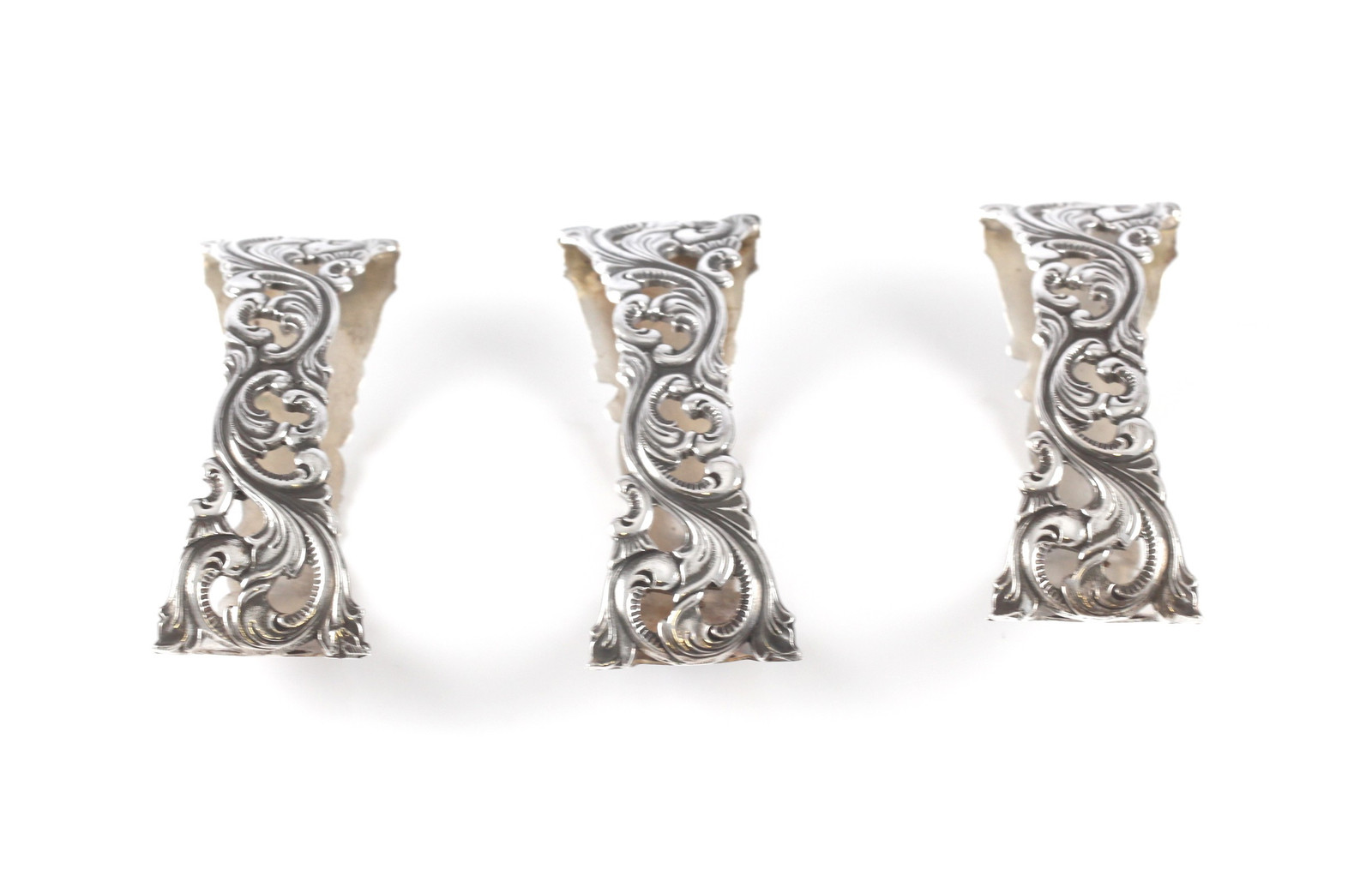 Dobbel Rokokko serviettring i sølv