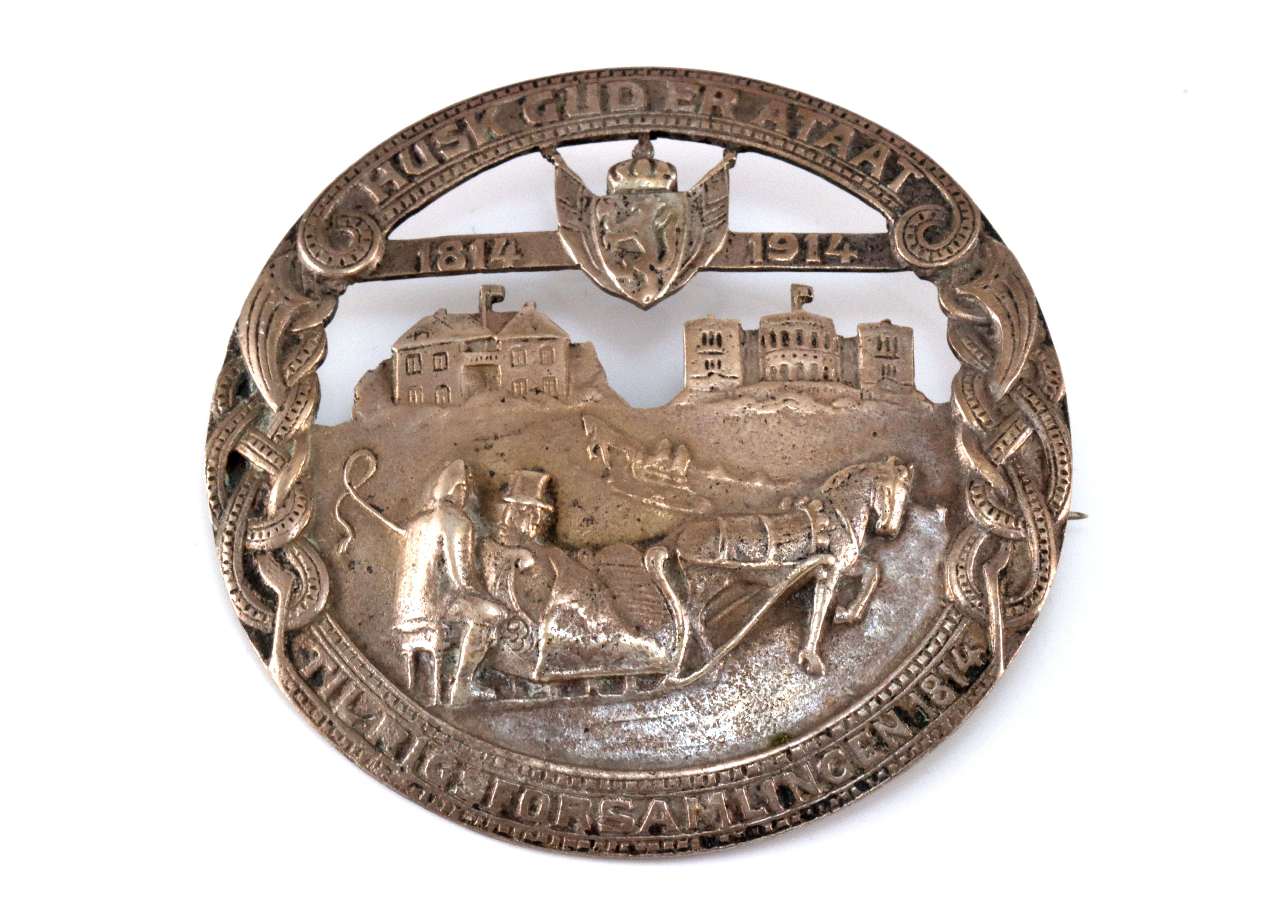 Nasjonalromantiske brosjer