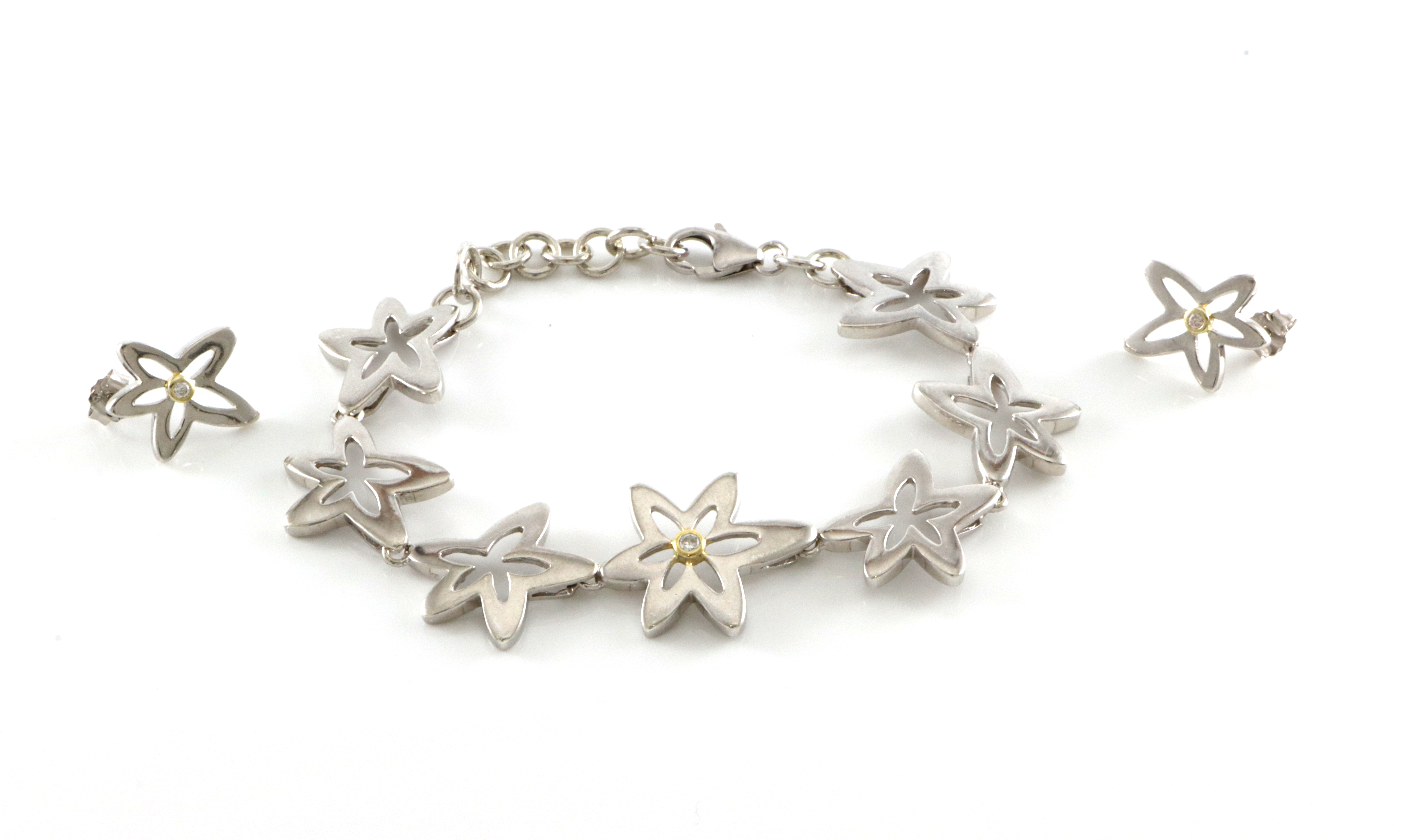 Smykkesett i sølv med blanke steiner