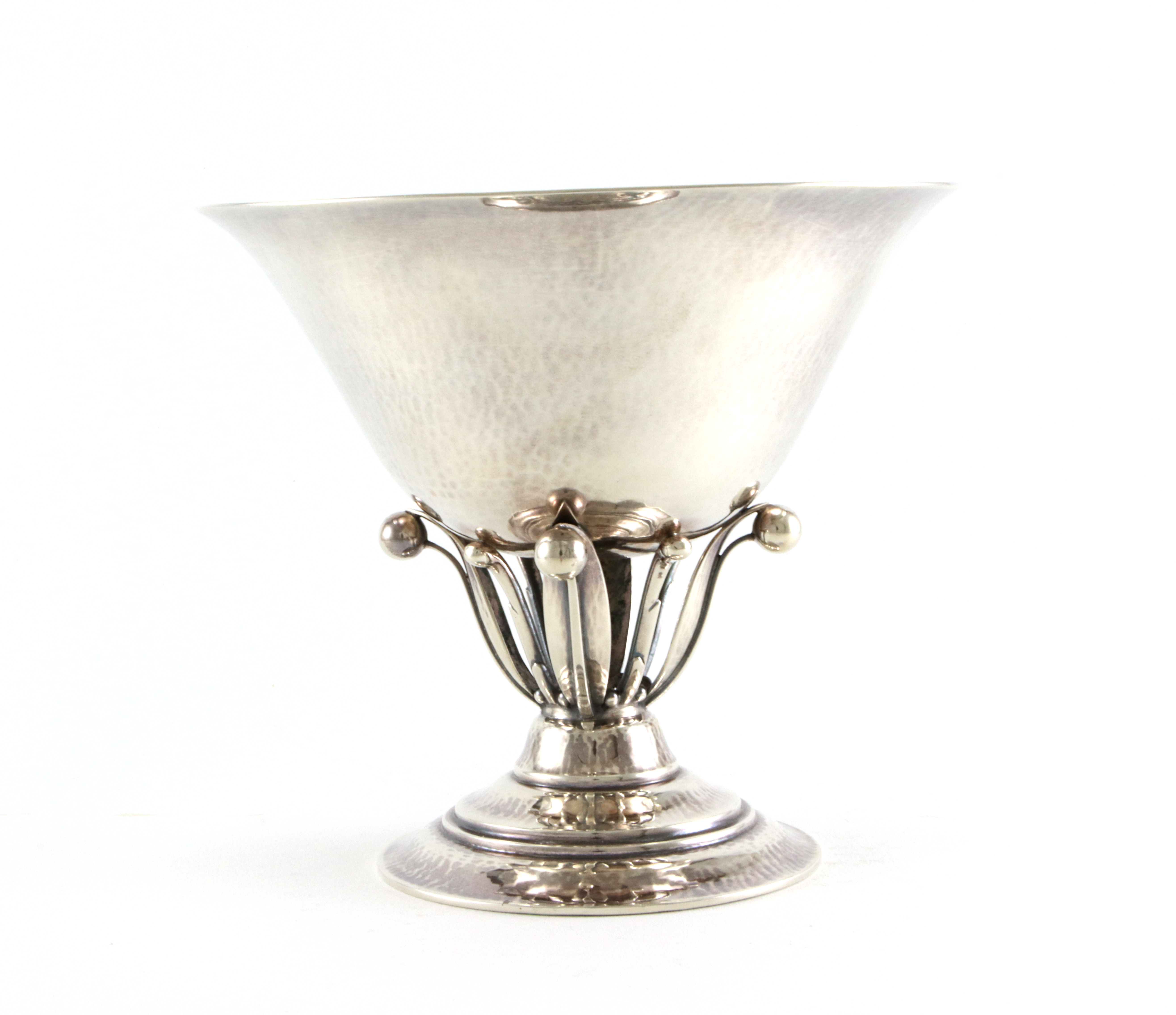 Johan Rohde for Georg Jensen. Bolle på stett