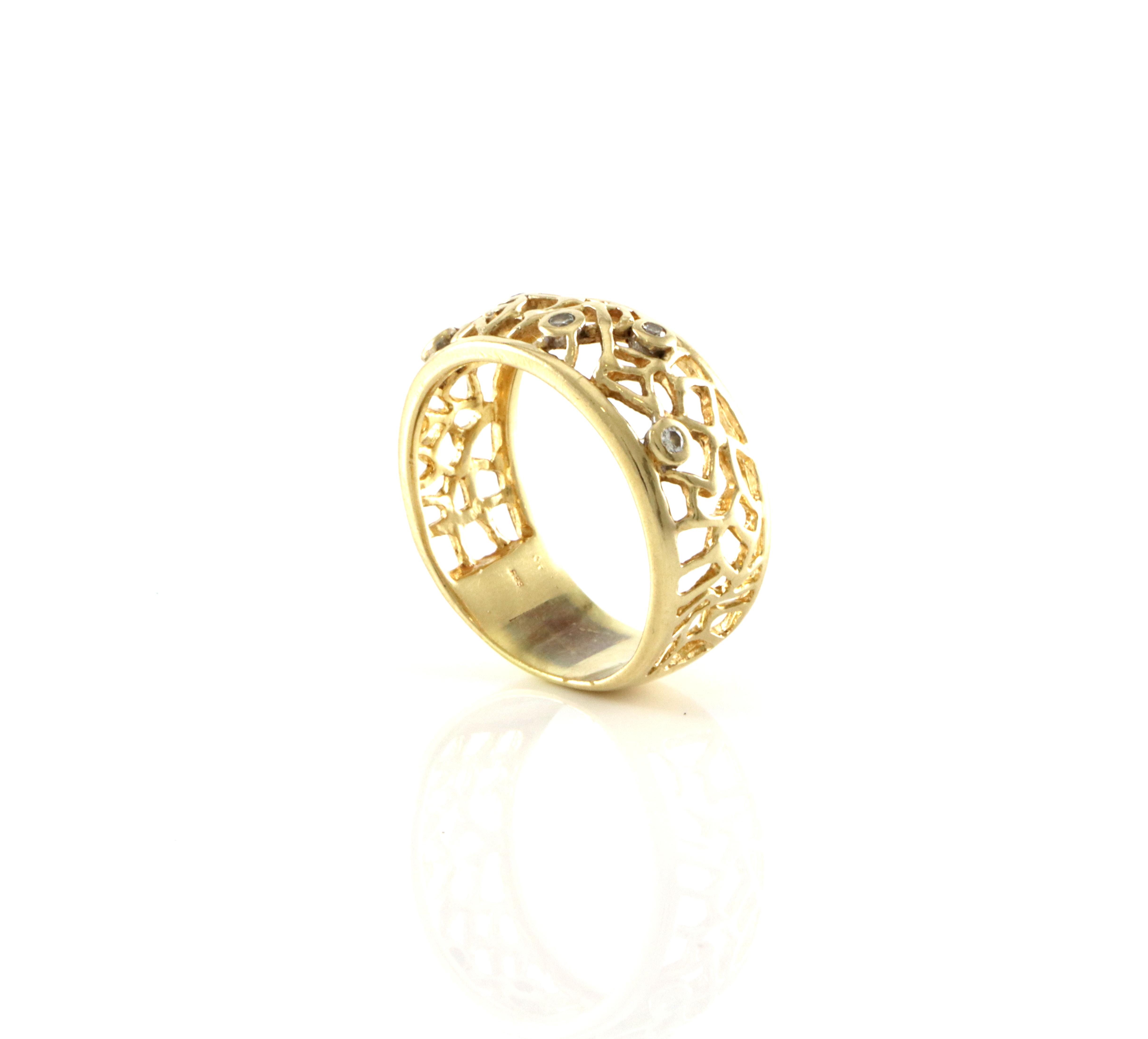 Færø Design. Ring med små diamanter