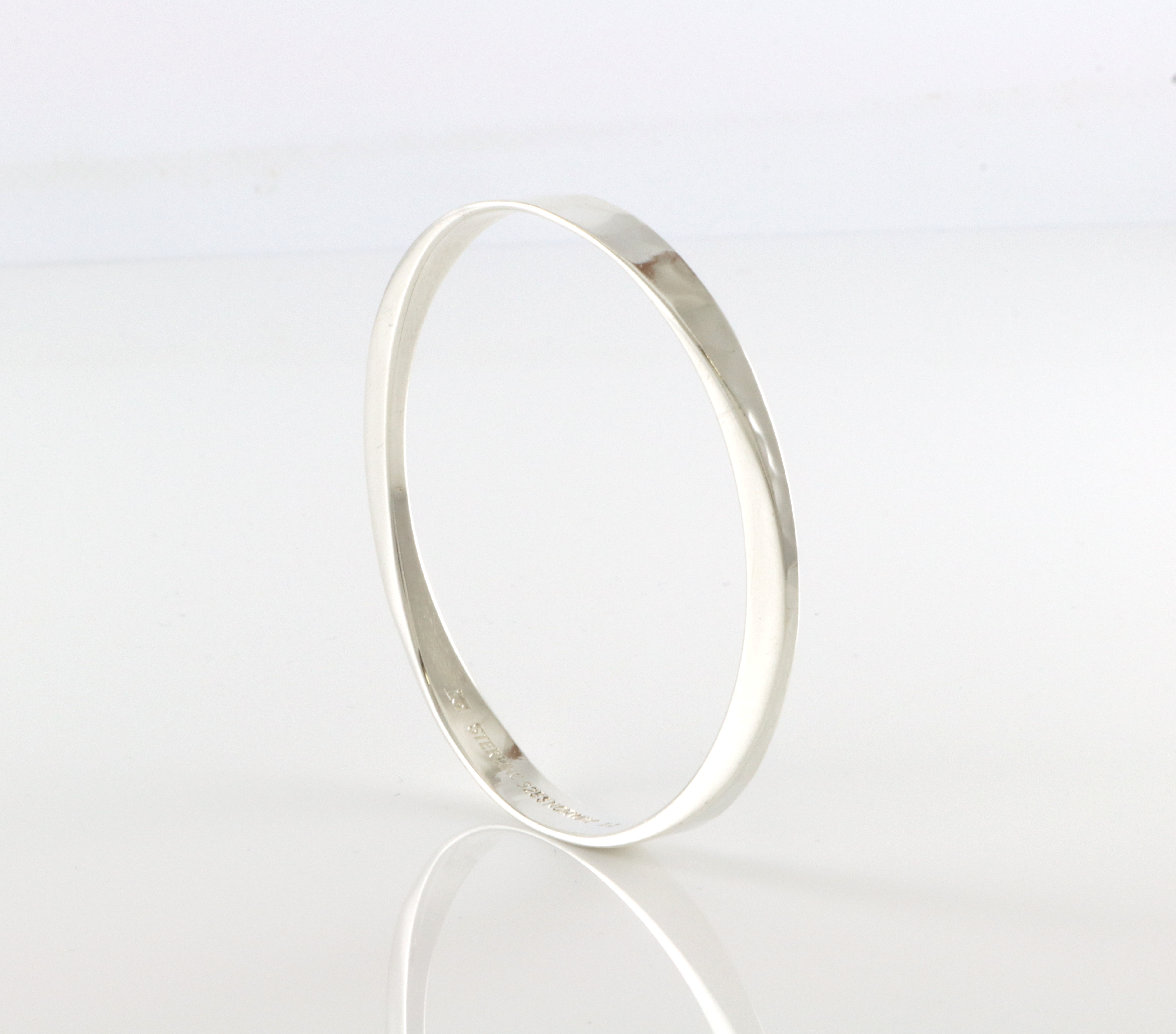 PLUS, norske designsmykker i sølv