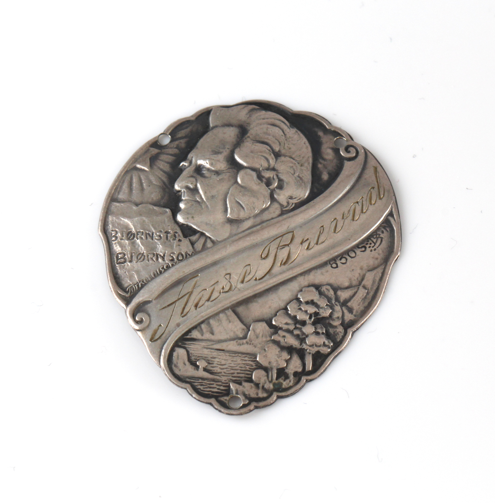 Frakkeskjold i sølv