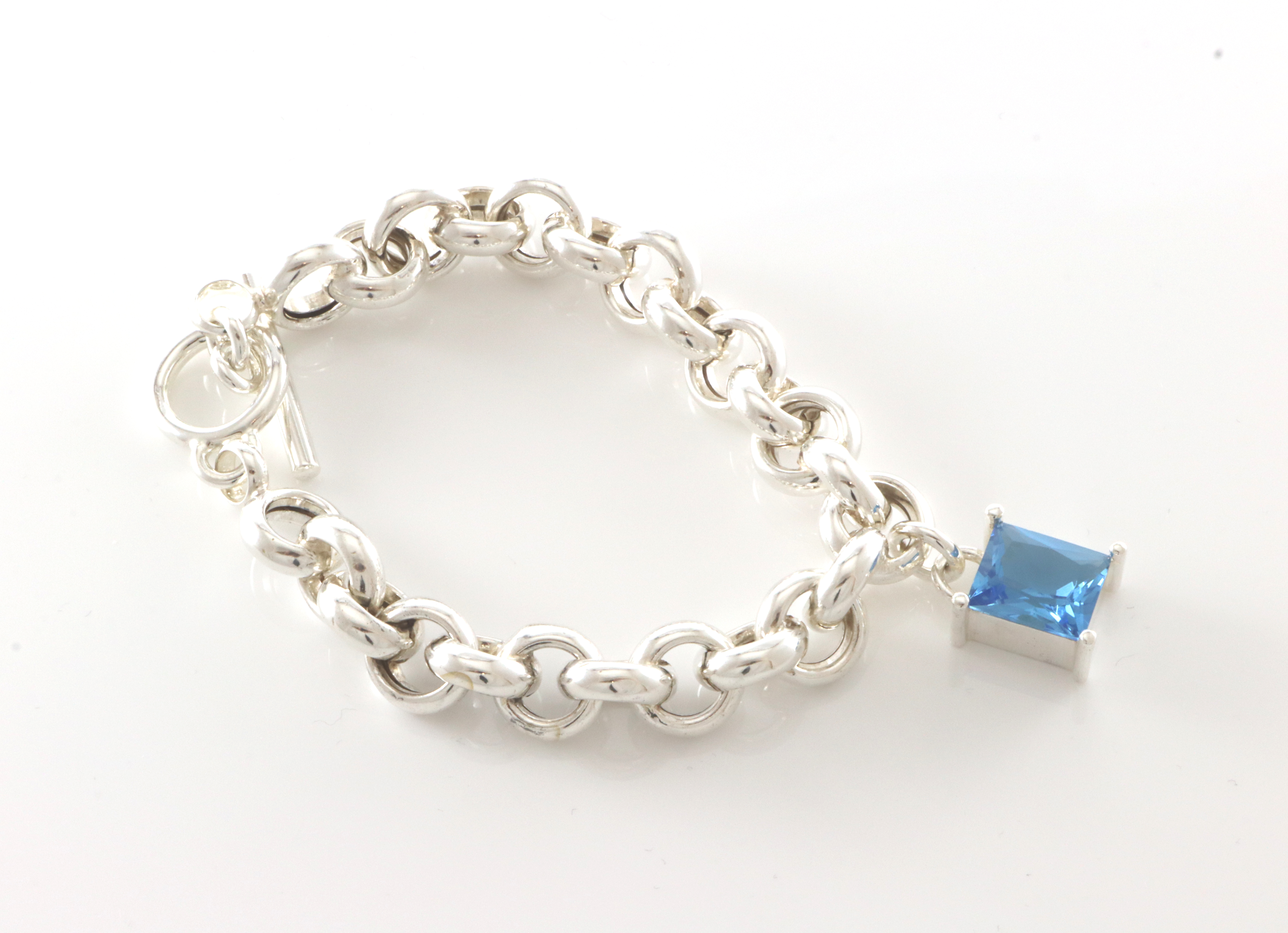 Armlenke i sølv. Massivt ertekjede med charm. Homstvedt, Bergen