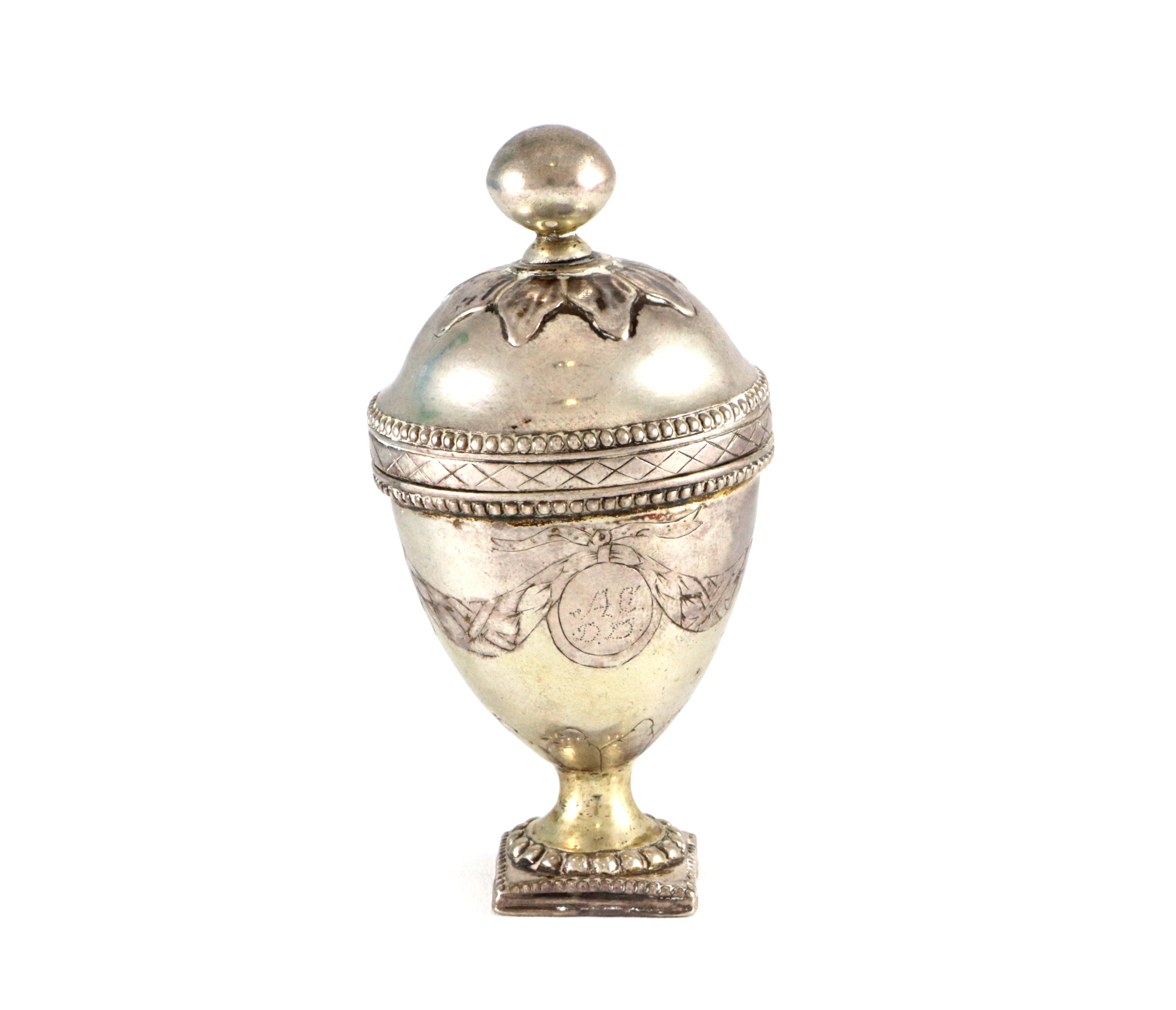 Antikke Sølvgjenstander