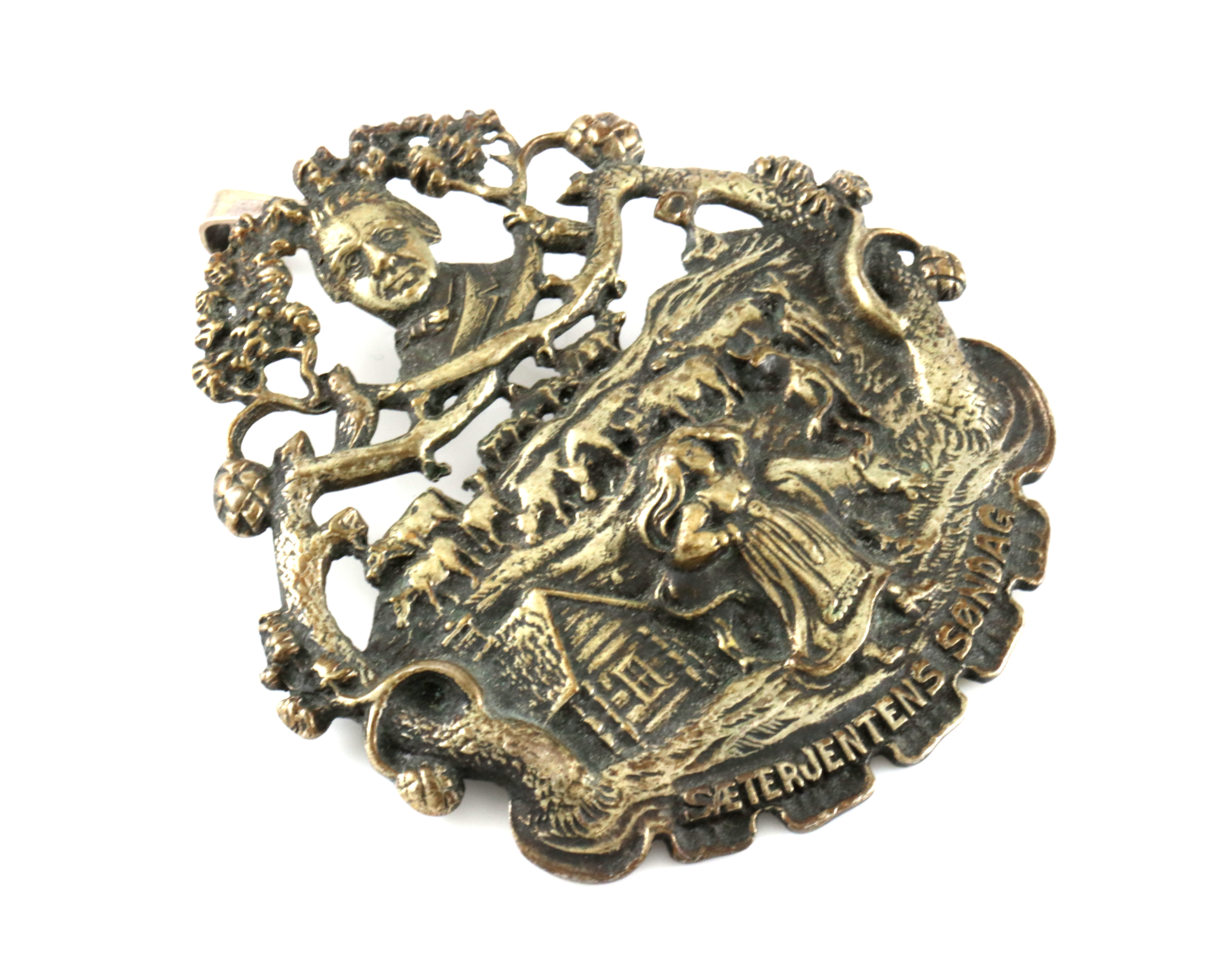 Nasjonalromantiske brosjer i sølv