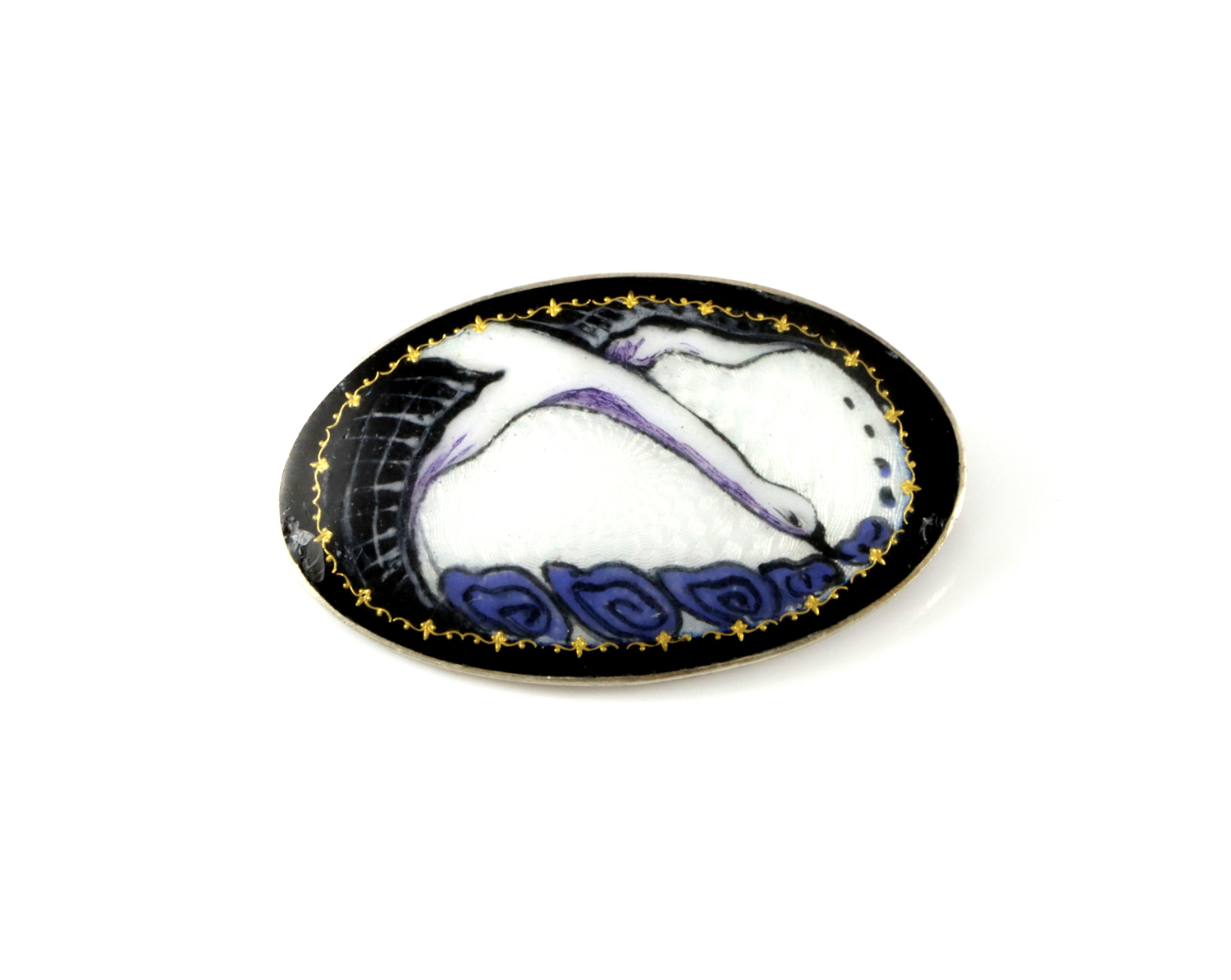 Emaljert brosje i sølv