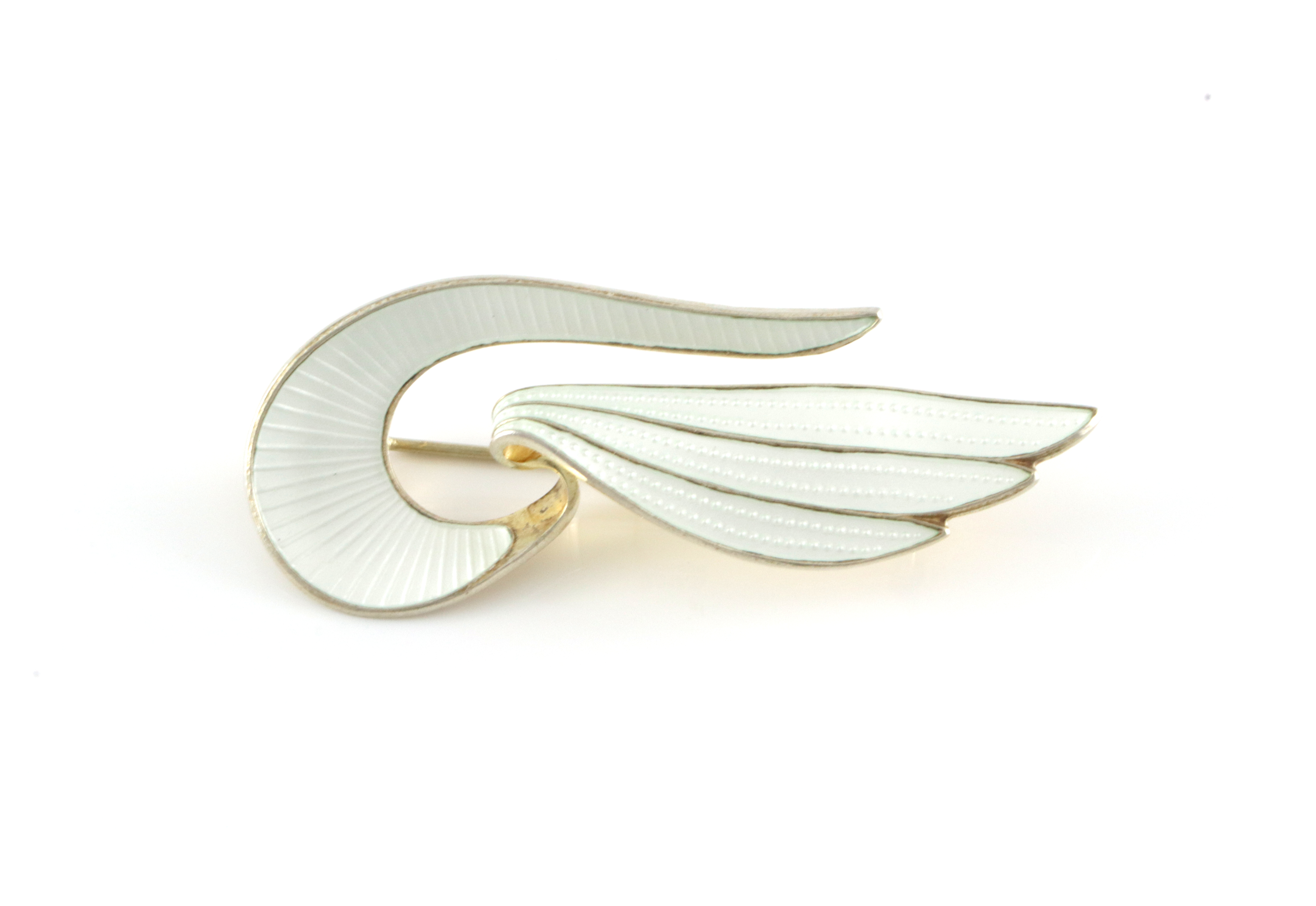 Emaljert brosje i sølv